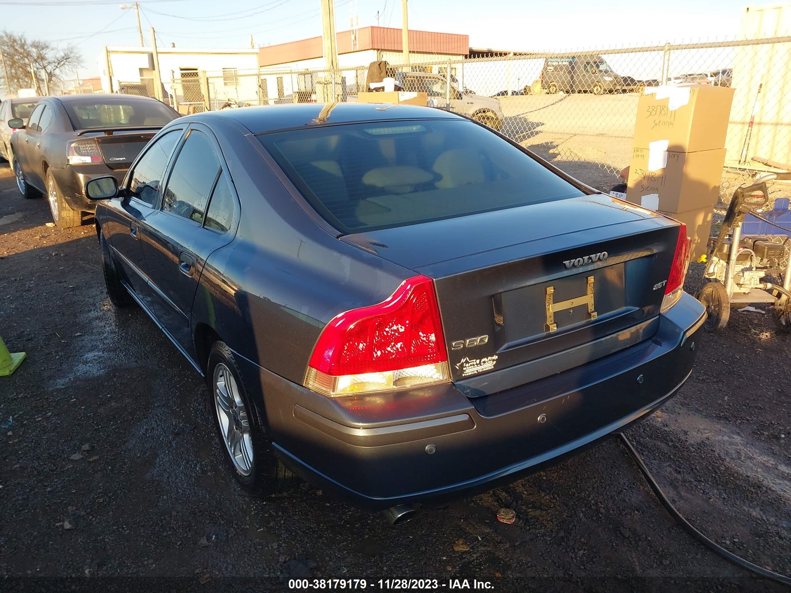 Photo 2 VIN: YV1RS592X72608877 - VOLVO S60 