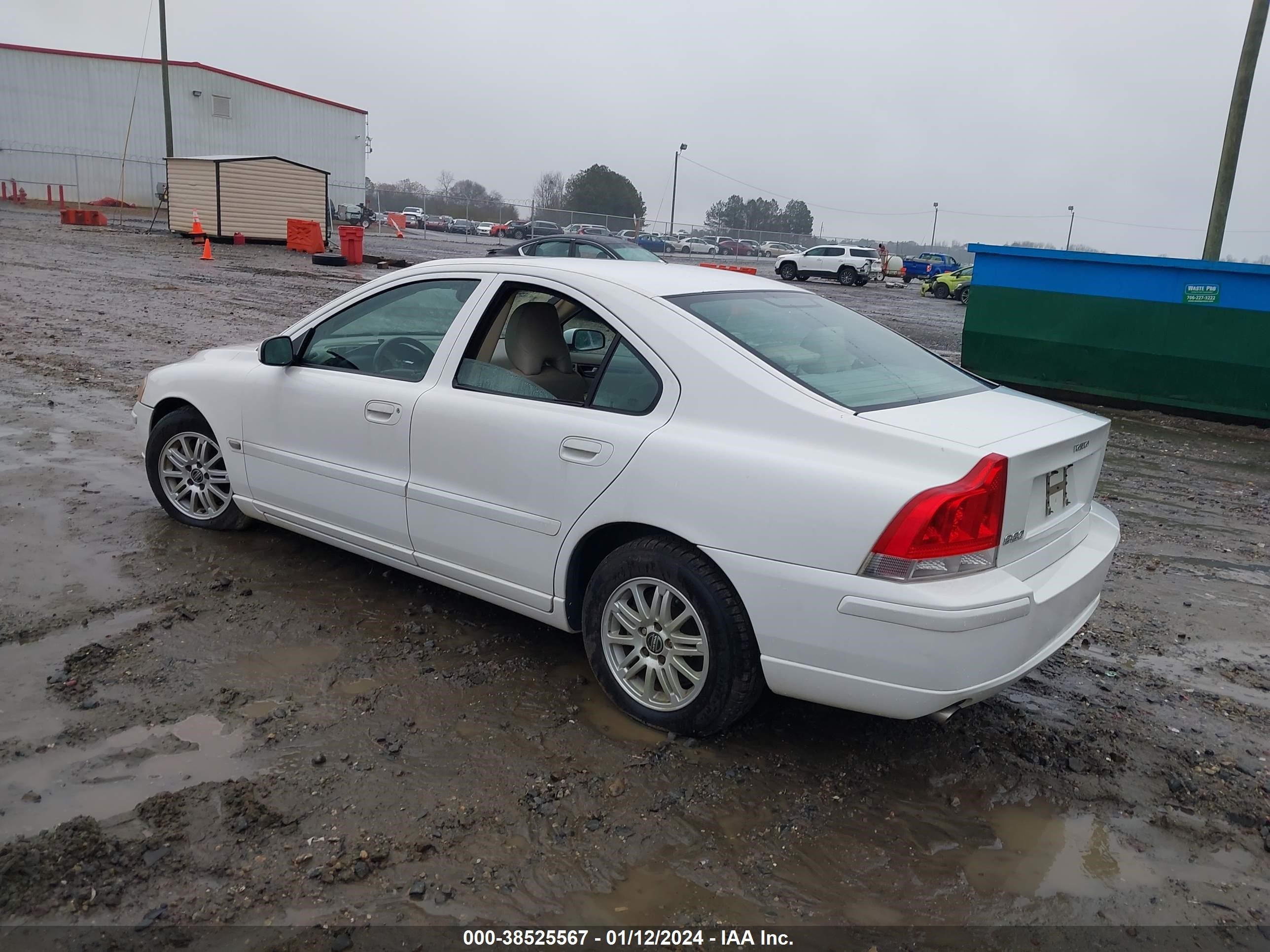 Photo 2 VIN: YV1RS612852438260 - VOLVO S60 