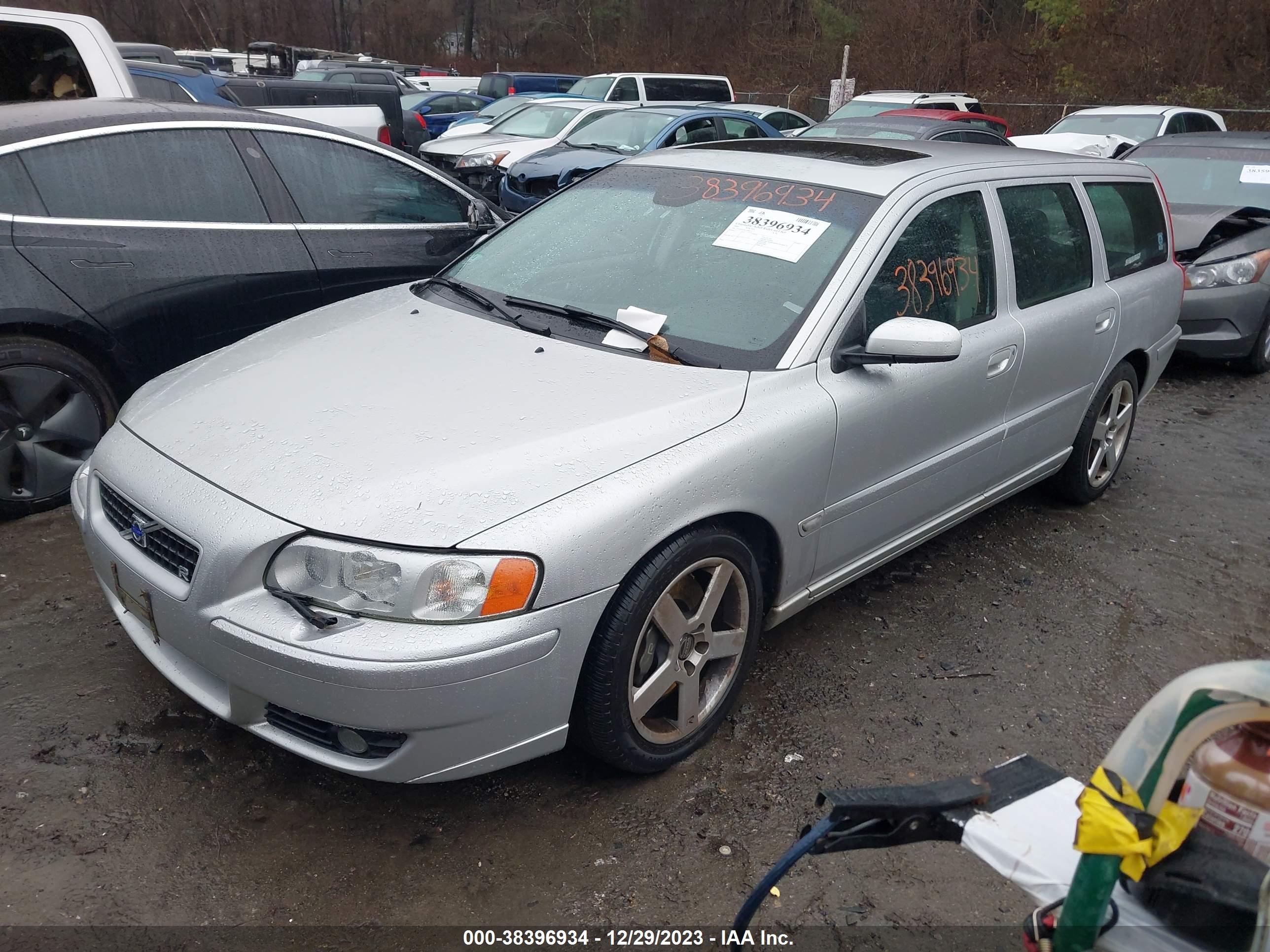 Photo 1 VIN: YV1SJ527852509255 - VOLVO V70 