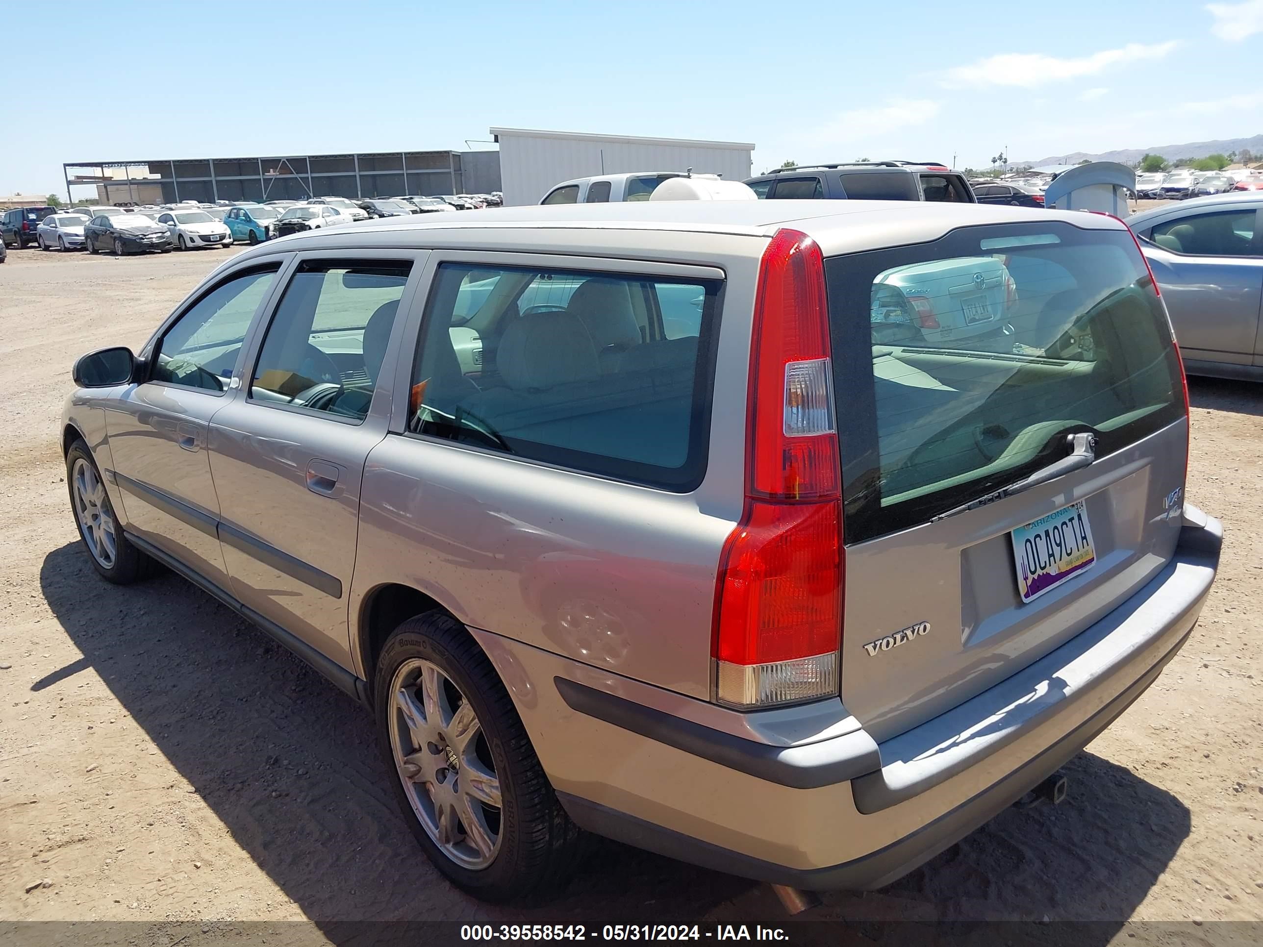 Photo 2 VIN: YV1SJ58D621253129 - VOLVO V70 