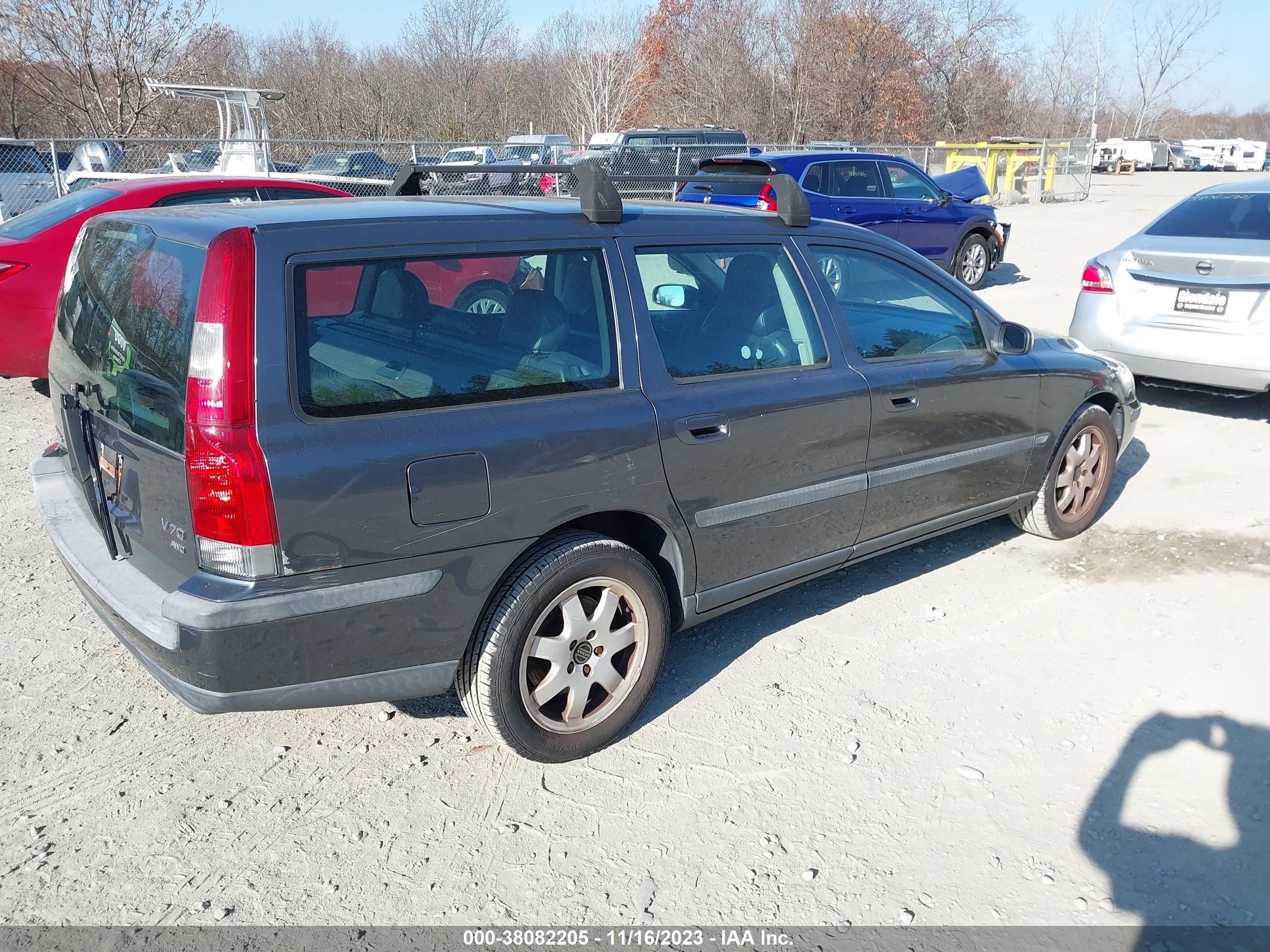 Photo 3 VIN: YV1SJ59H442397440 - VOLVO V70 