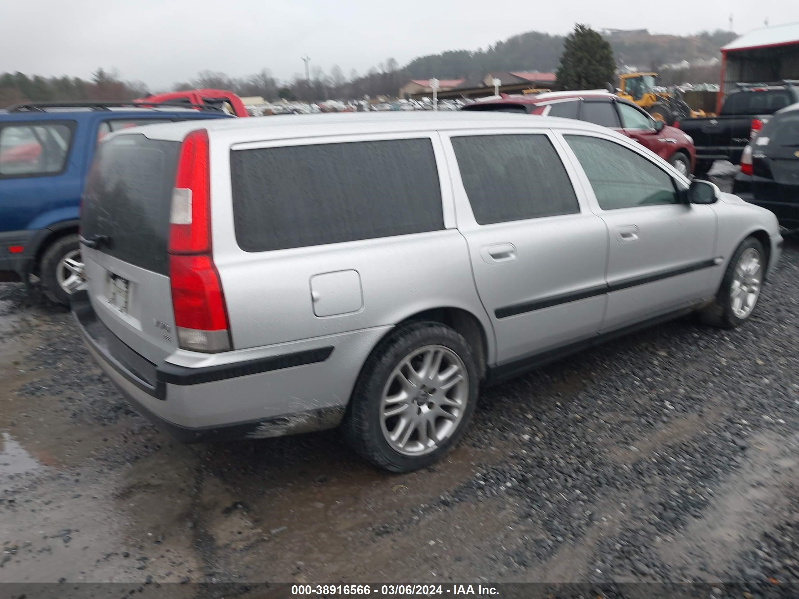 Photo 3 VIN: YV1SW53D311132274 - VOLVO V70 