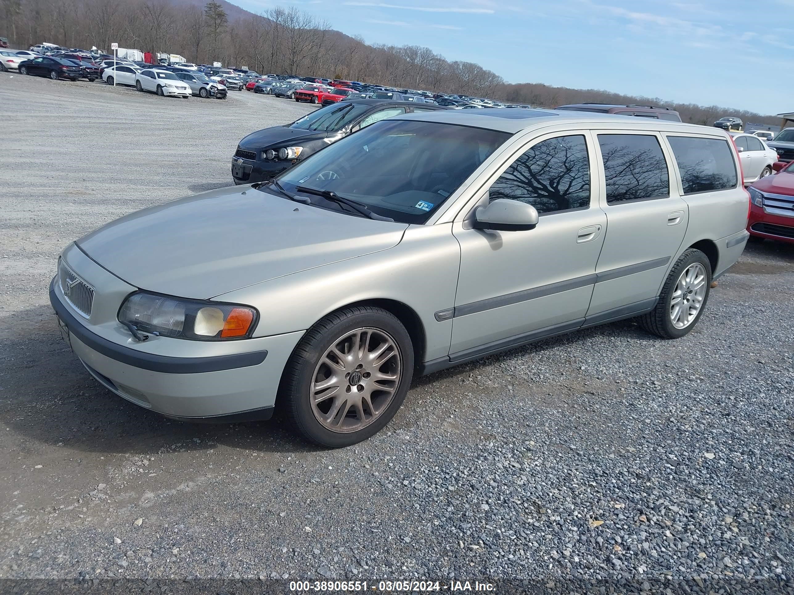 Photo 1 VIN: YV1SW53D512047723 - VOLVO V70 