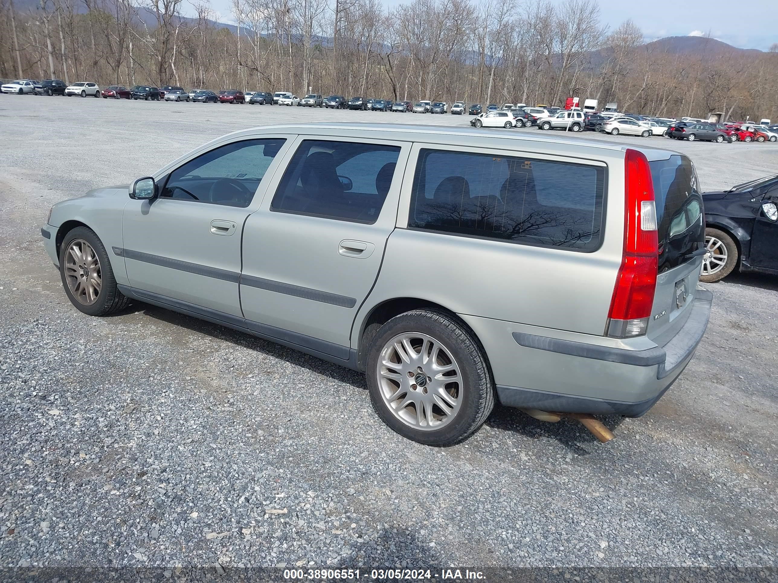 Photo 2 VIN: YV1SW53D512047723 - VOLVO V70 