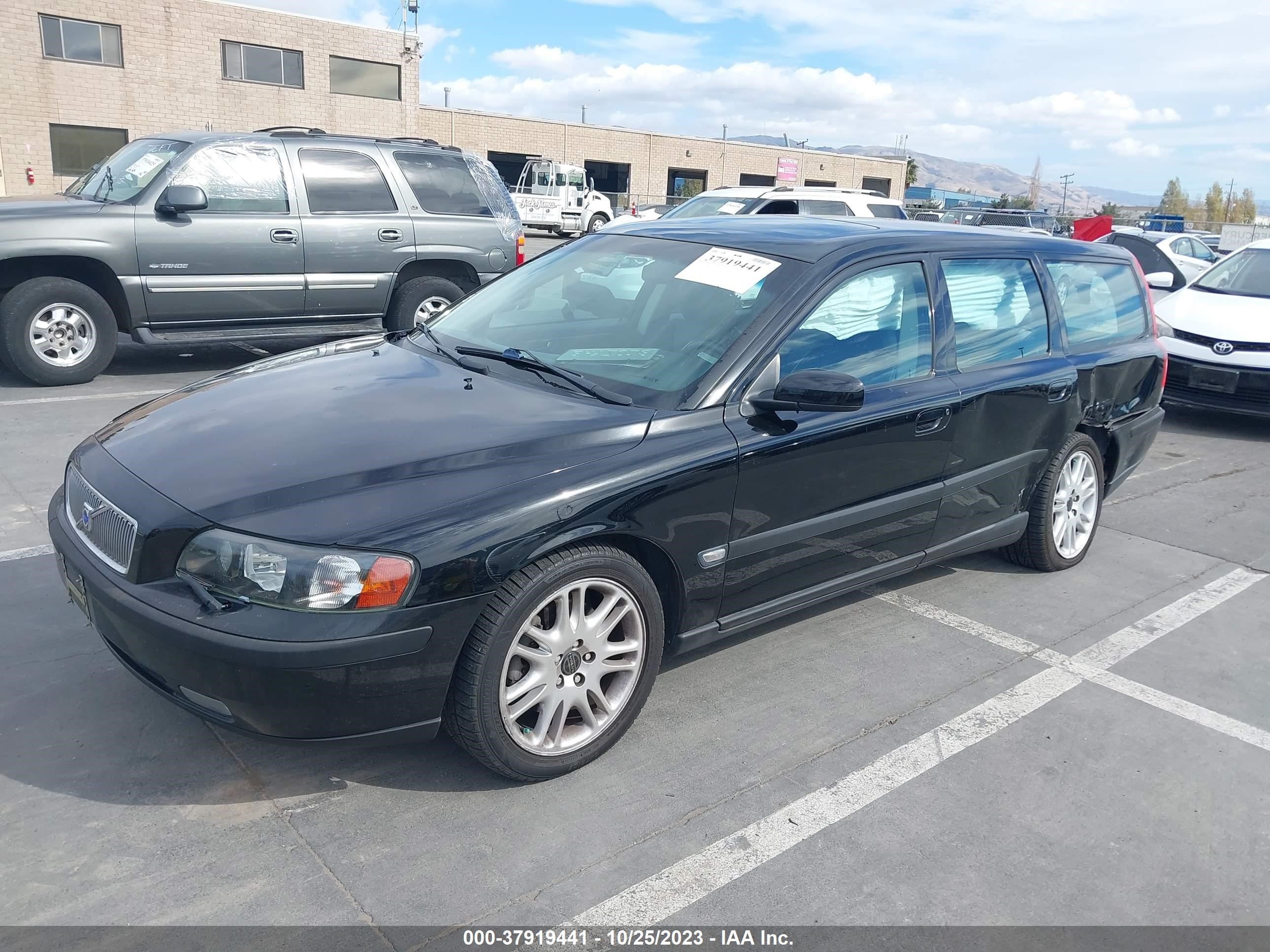 Photo 1 VIN: YV1SW53D742418000 - VOLVO V70 