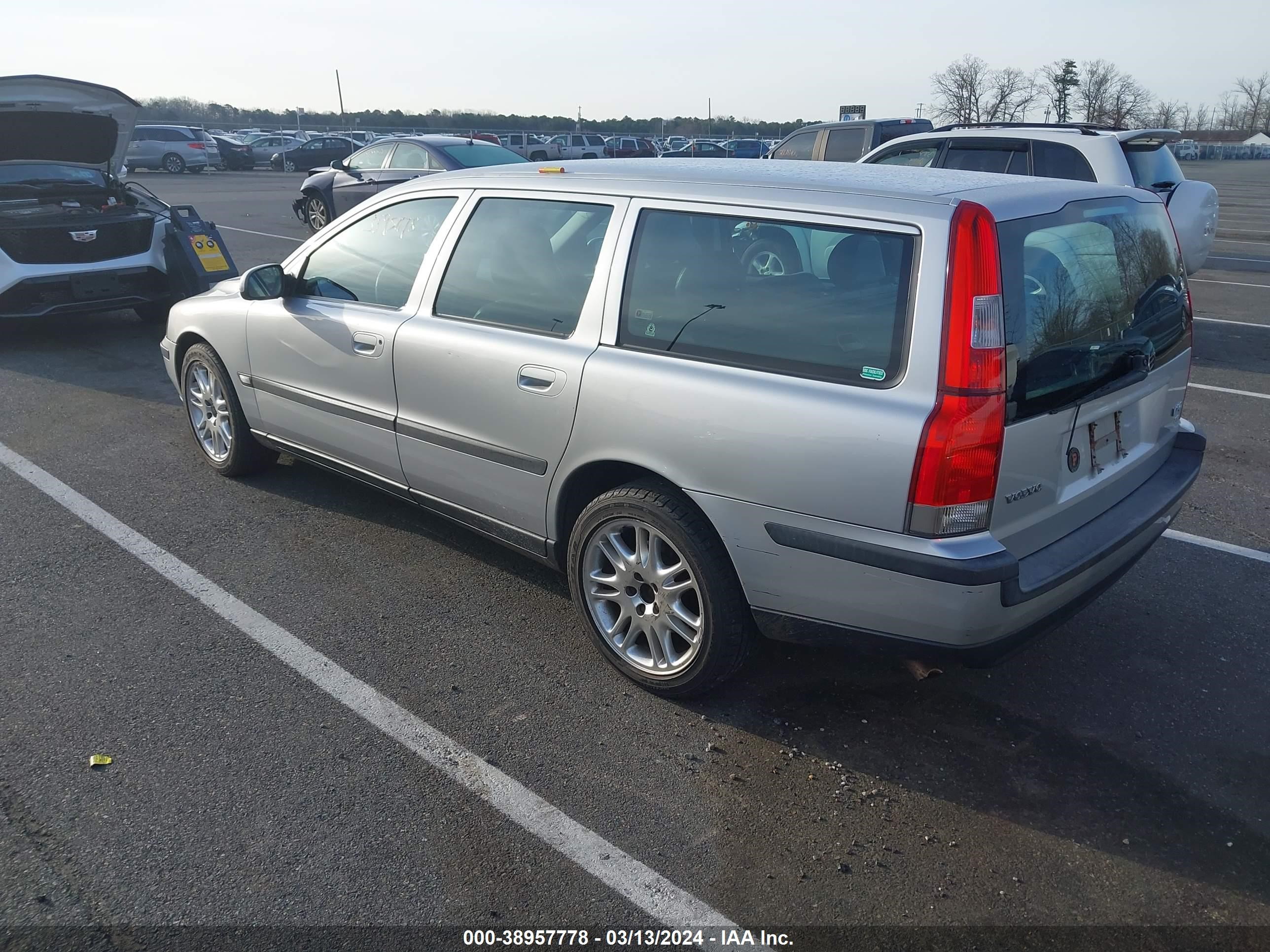 Photo 2 VIN: YV1SW53D912087402 - VOLVO V70 