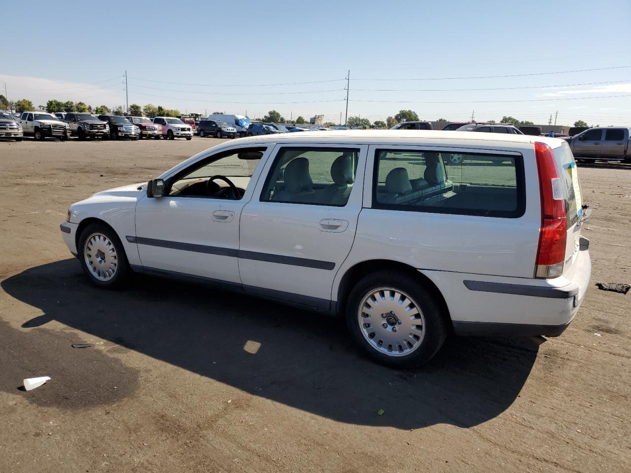 Photo 1 VIN: YV1SW58D211007419 - VOLVO V70 