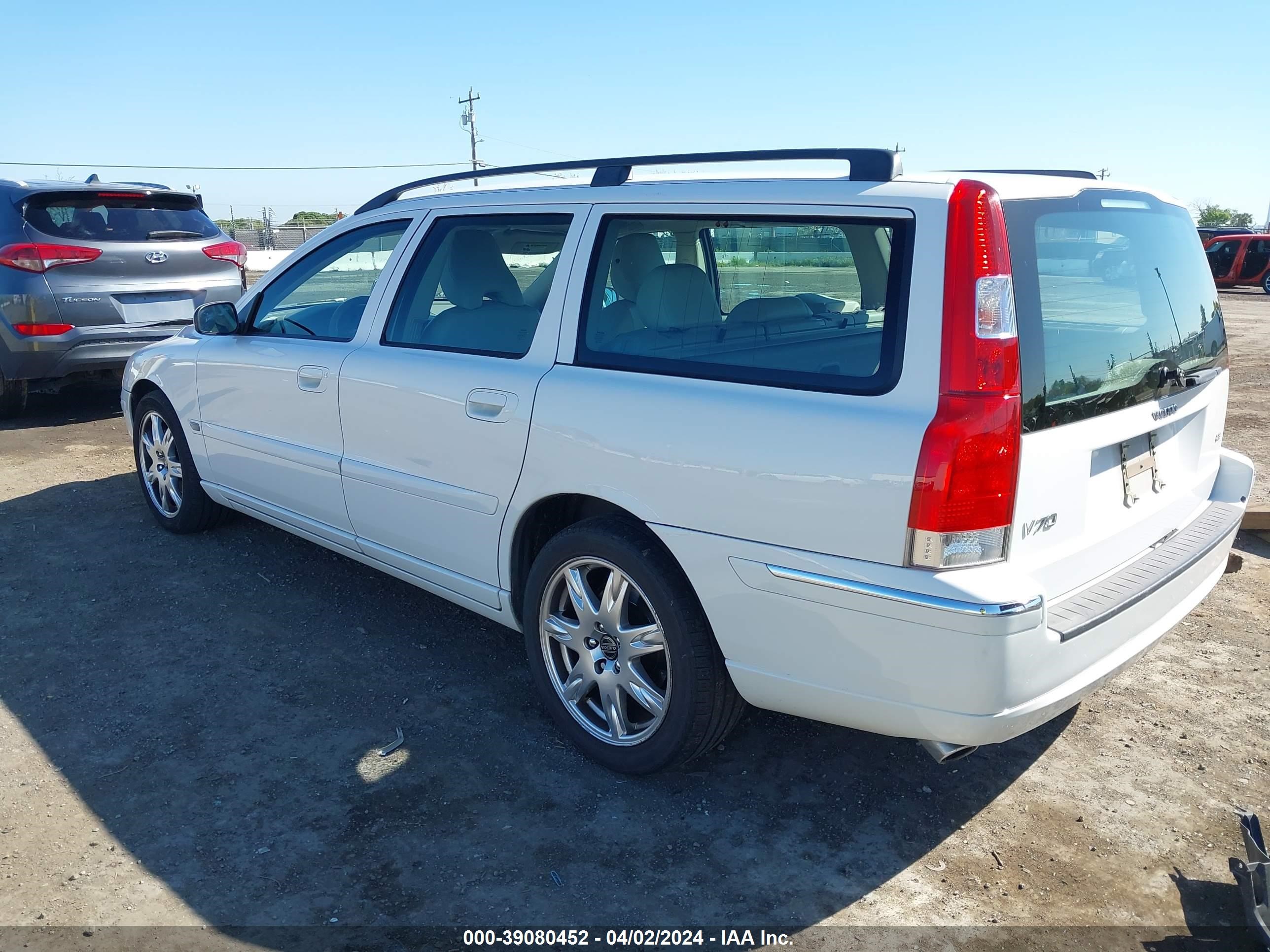 Photo 2 VIN: YV1SW592252483294 - VOLVO V70 