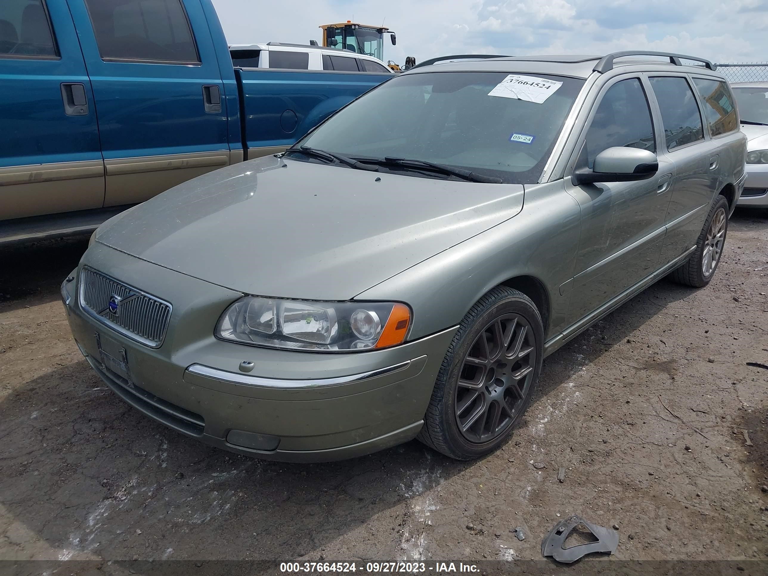 Photo 1 VIN: YV1SW592372664231 - VOLVO V70 