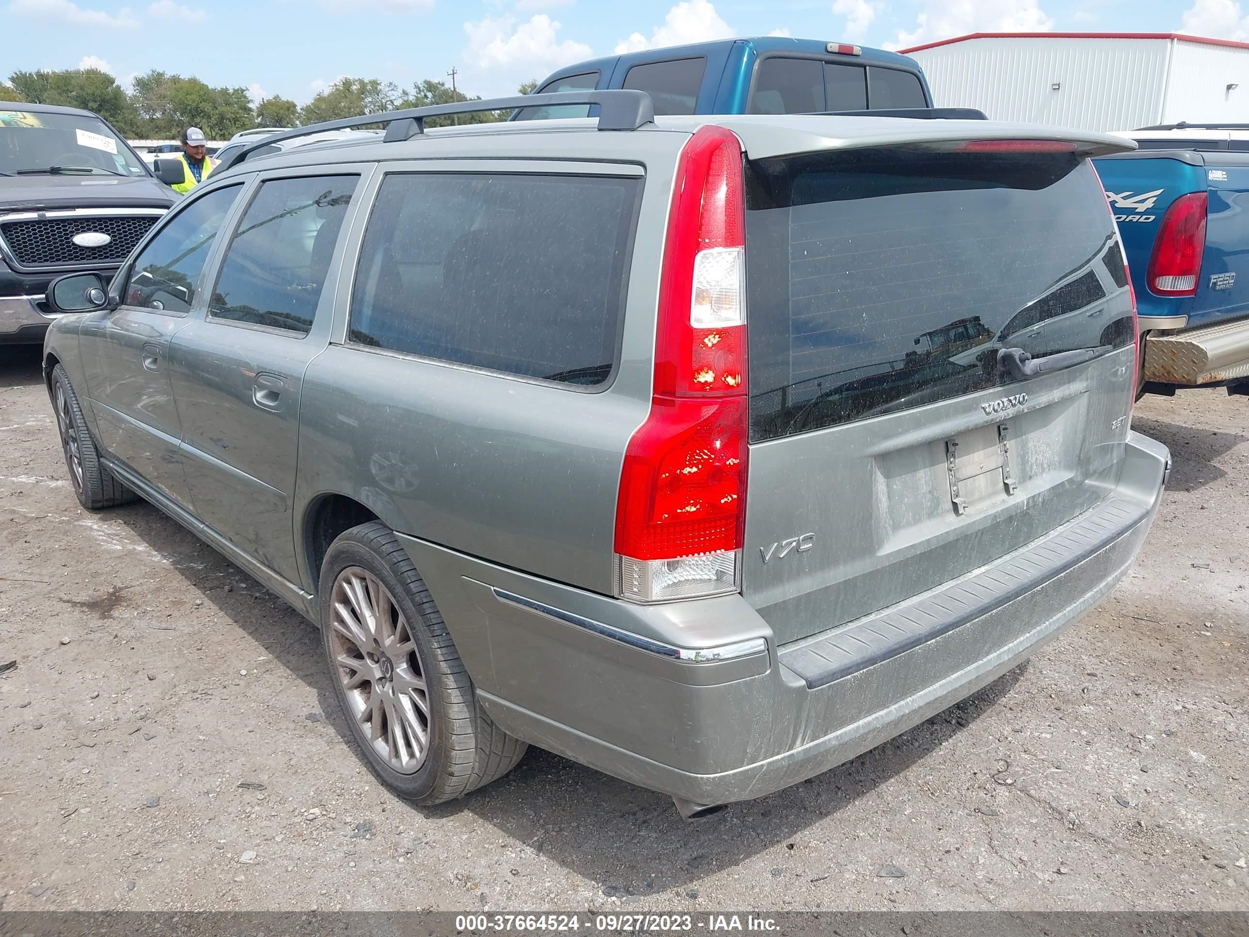 Photo 2 VIN: YV1SW592372664231 - VOLVO V70 