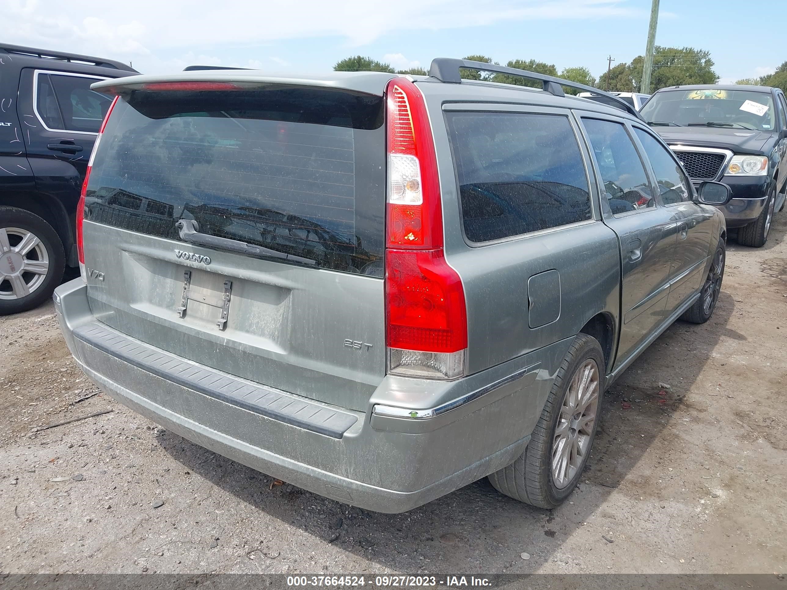 Photo 3 VIN: YV1SW592372664231 - VOLVO V70 