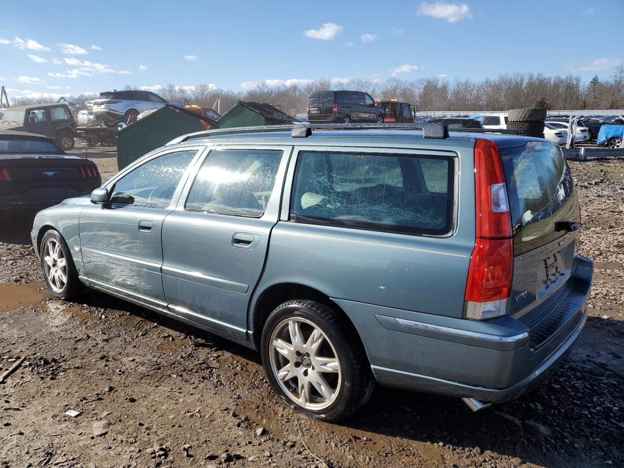 Photo 1 VIN: YV1SW592452459644 - VOLVO V70 