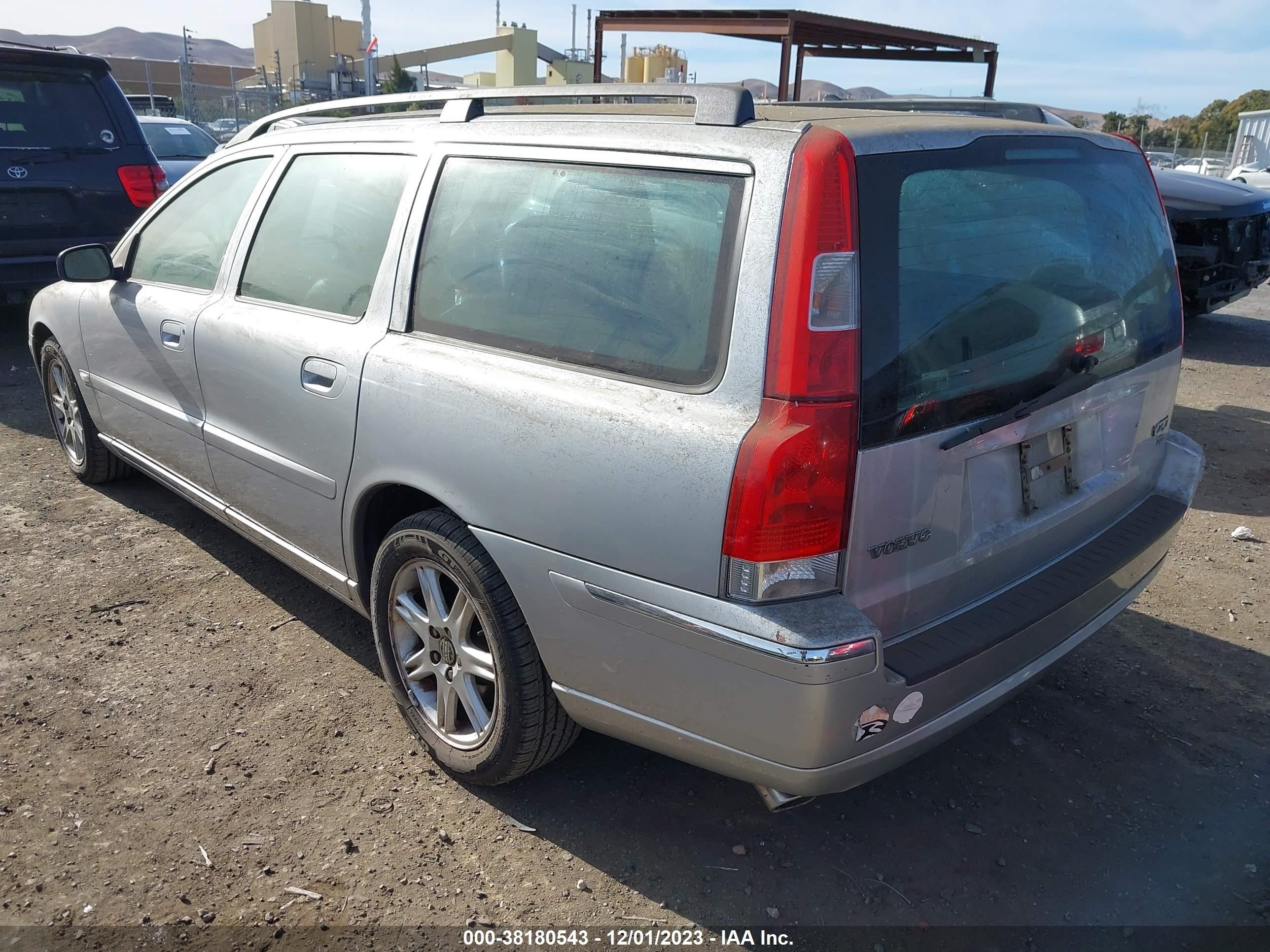 Photo 2 VIN: YV1SW592852518131 - VOLVO V70 