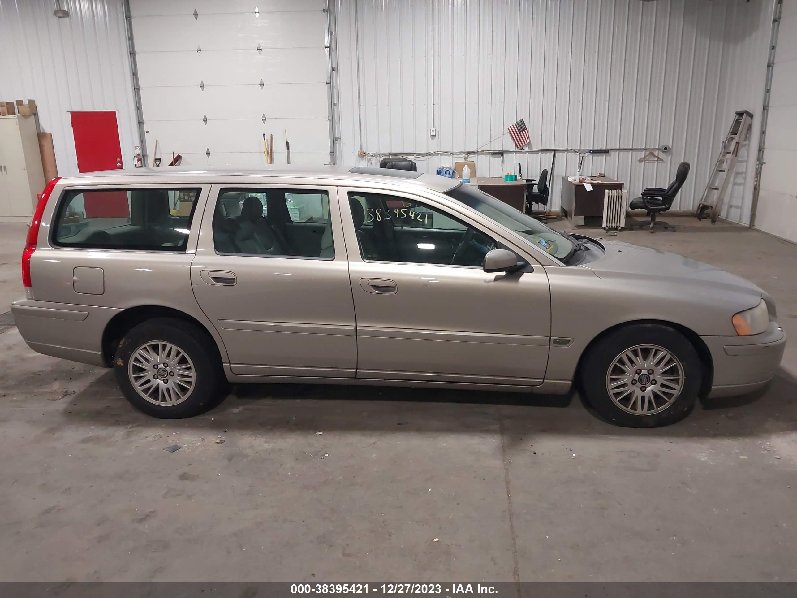 Photo 12 VIN: YV1SW612351508470 - VOLVO V70 