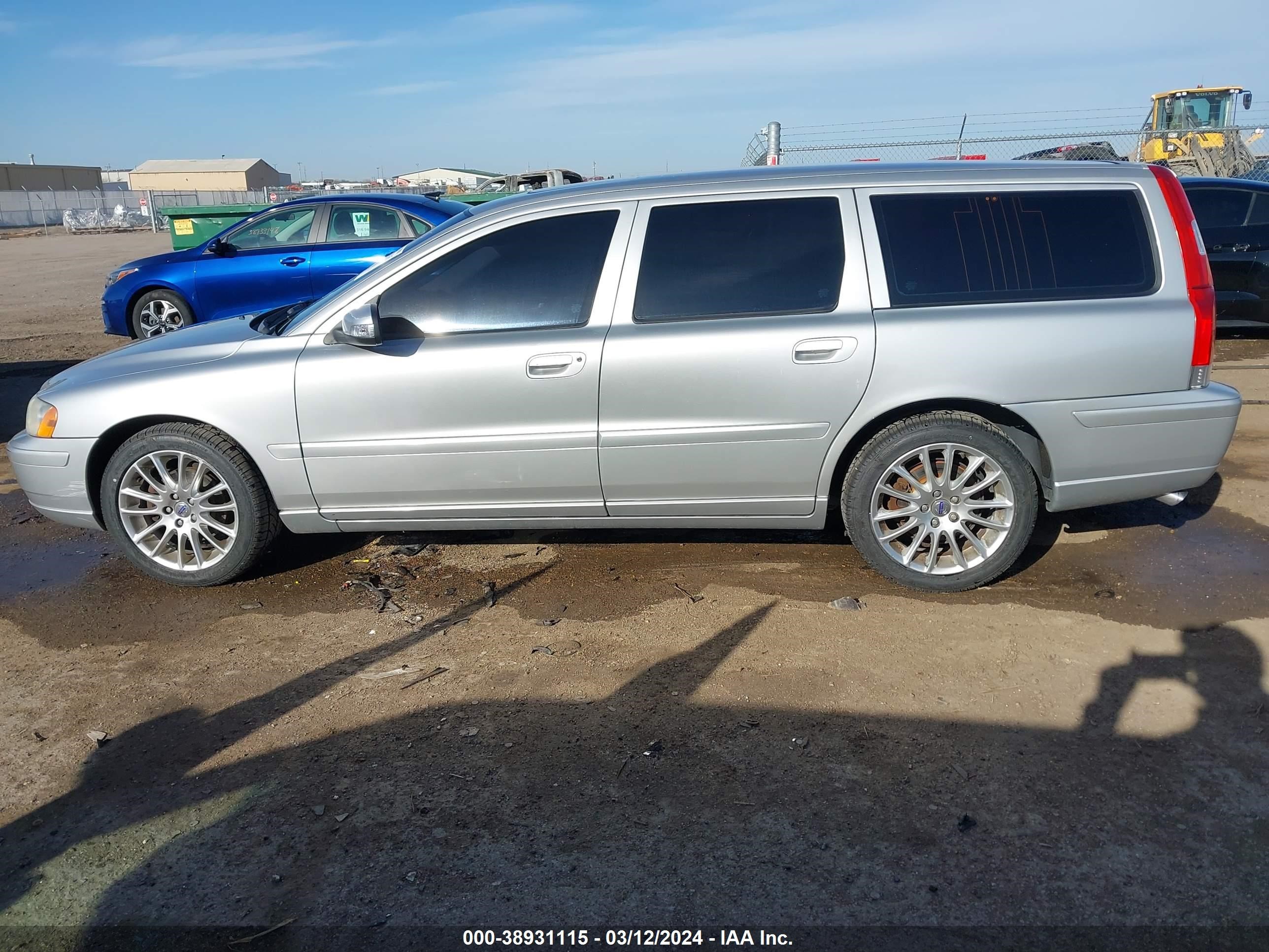 Photo 13 VIN: YV1SW612671655899 - VOLVO V70 