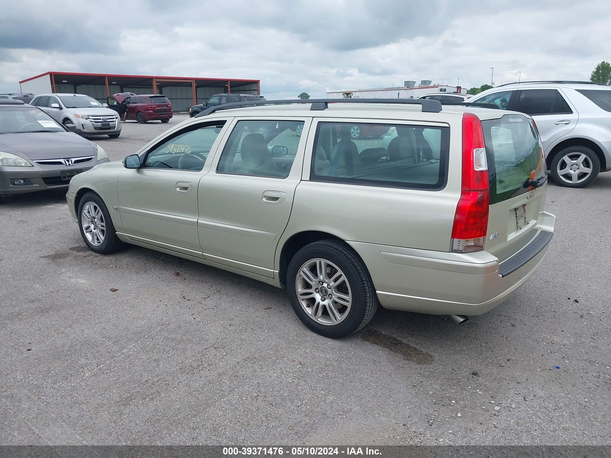 Photo 2 VIN: YV1SW612862556834 - VOLVO V70 