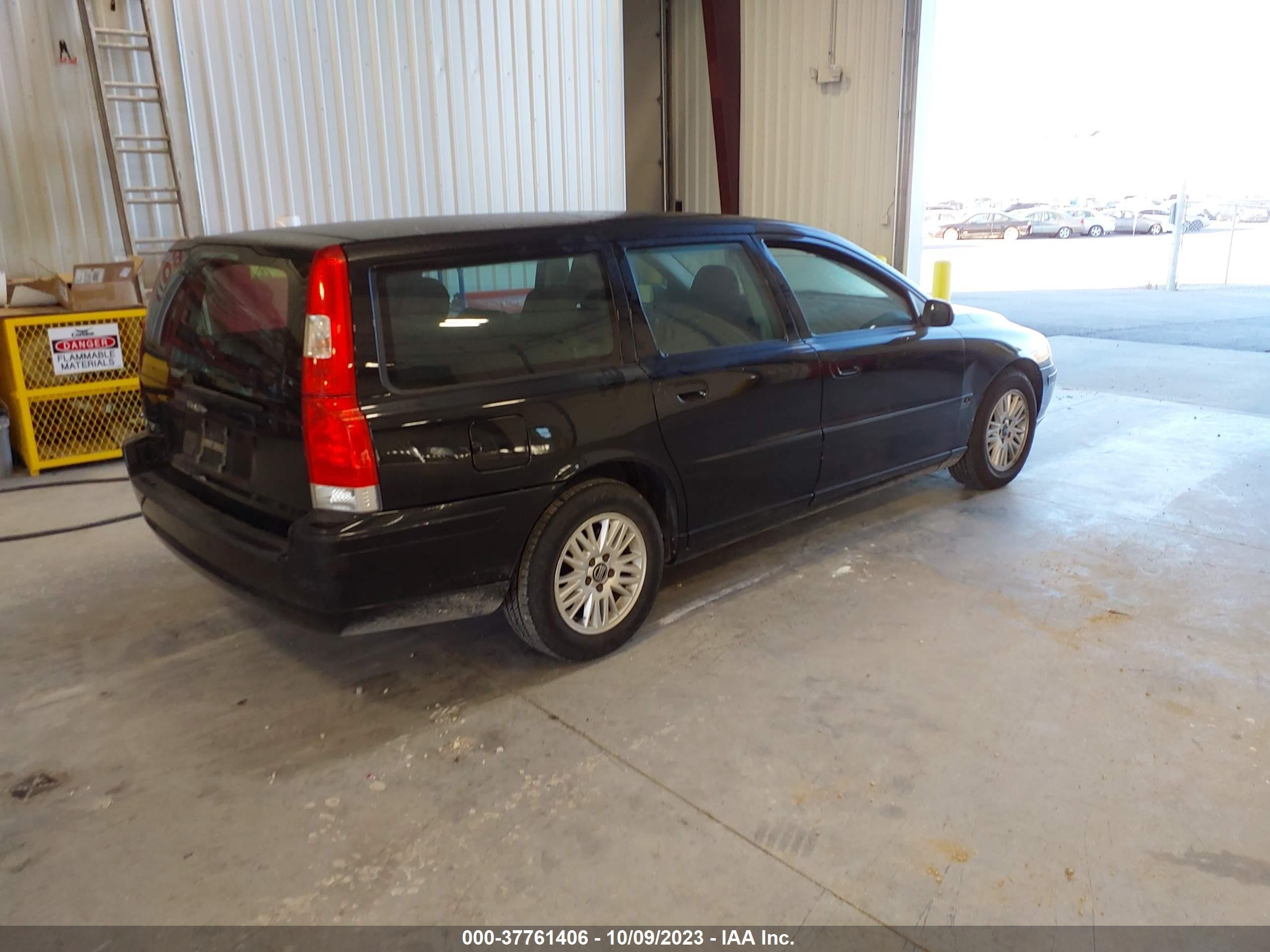 Photo 3 VIN: YV1SW612X52462131 - VOLVO V70 