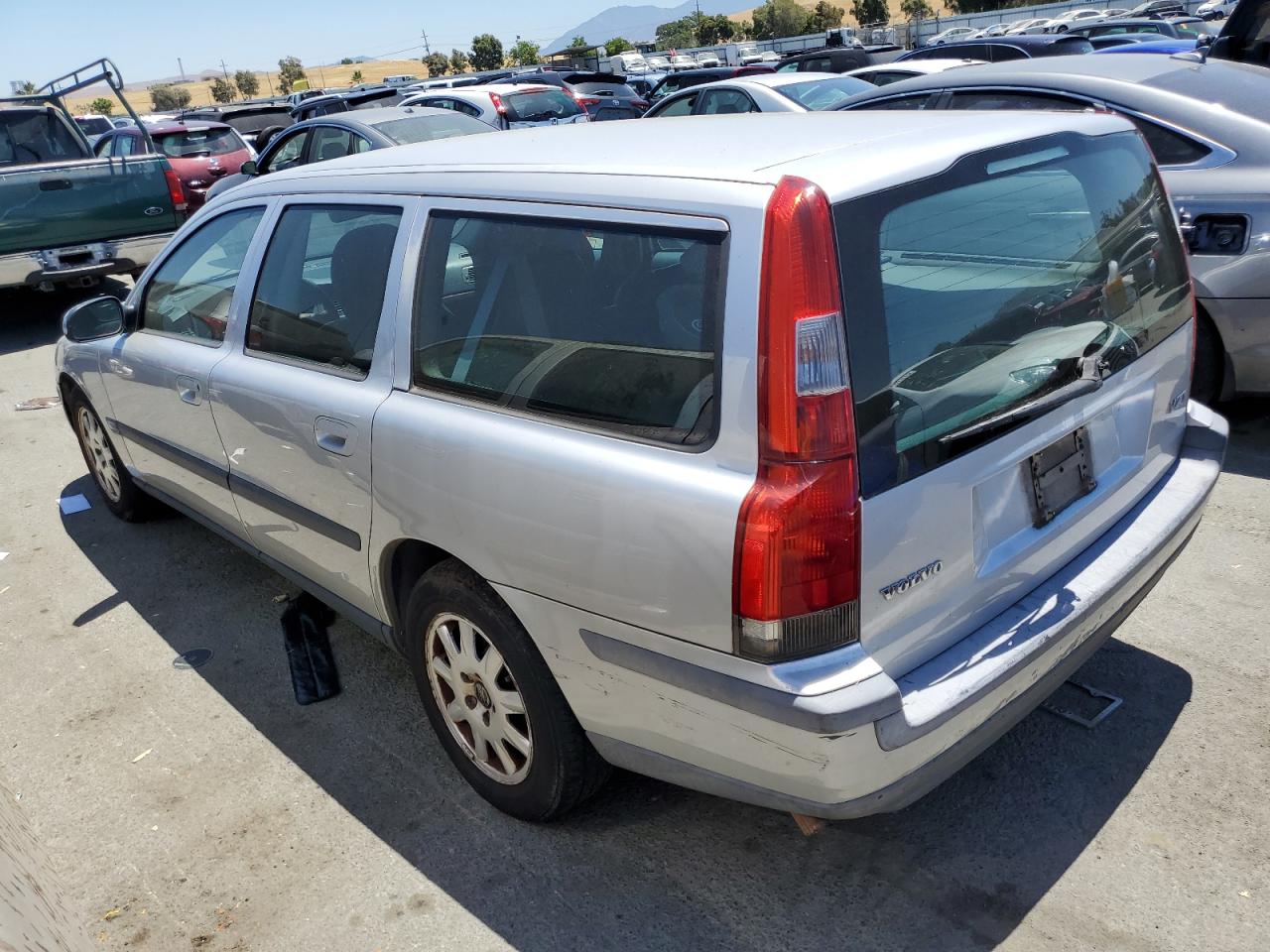 Photo 1 VIN: YV1SW61N312058852 - VOLVO V70 