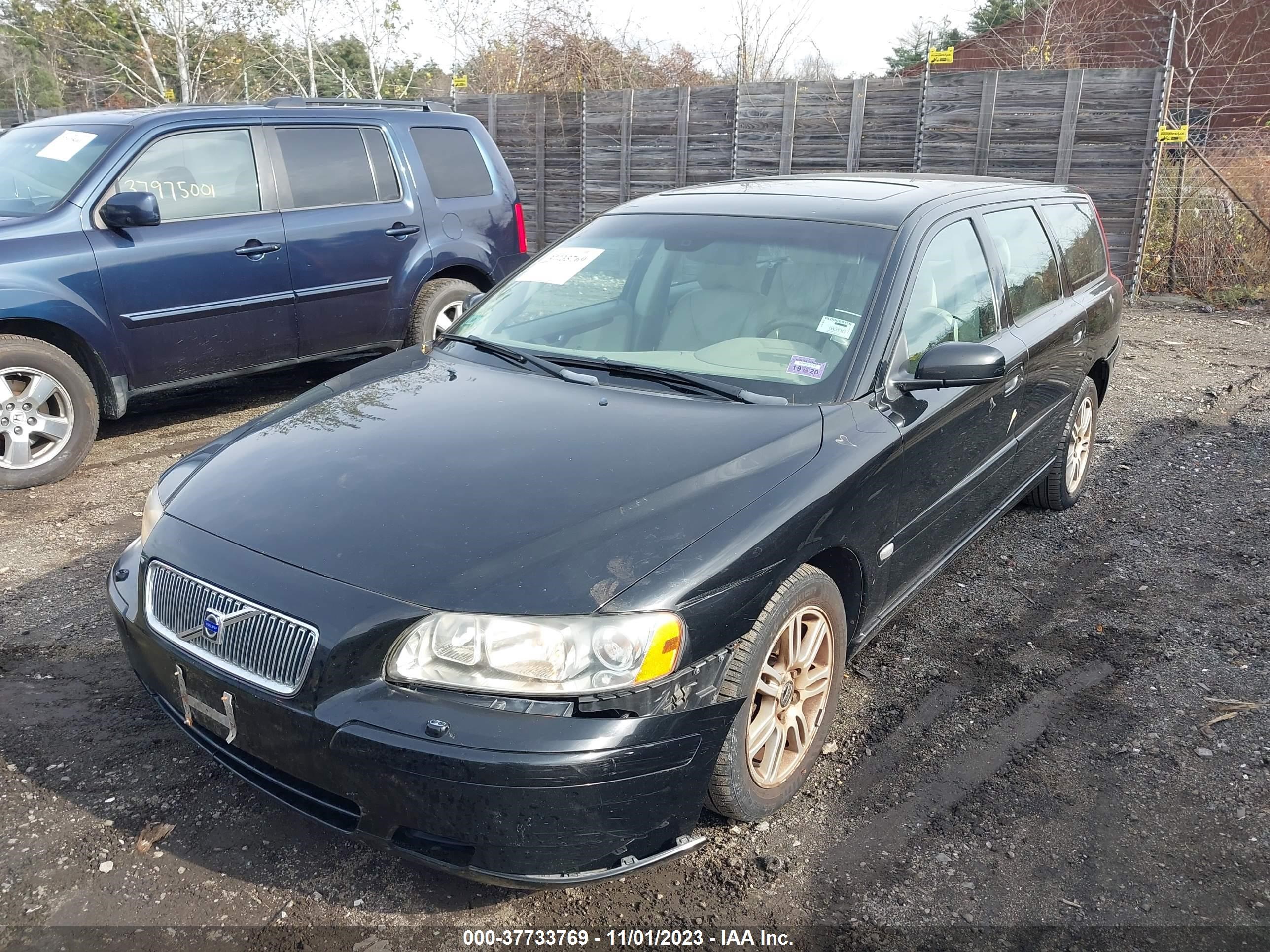 Photo 1 VIN: YV1SW640162587675 - VOLVO V70 