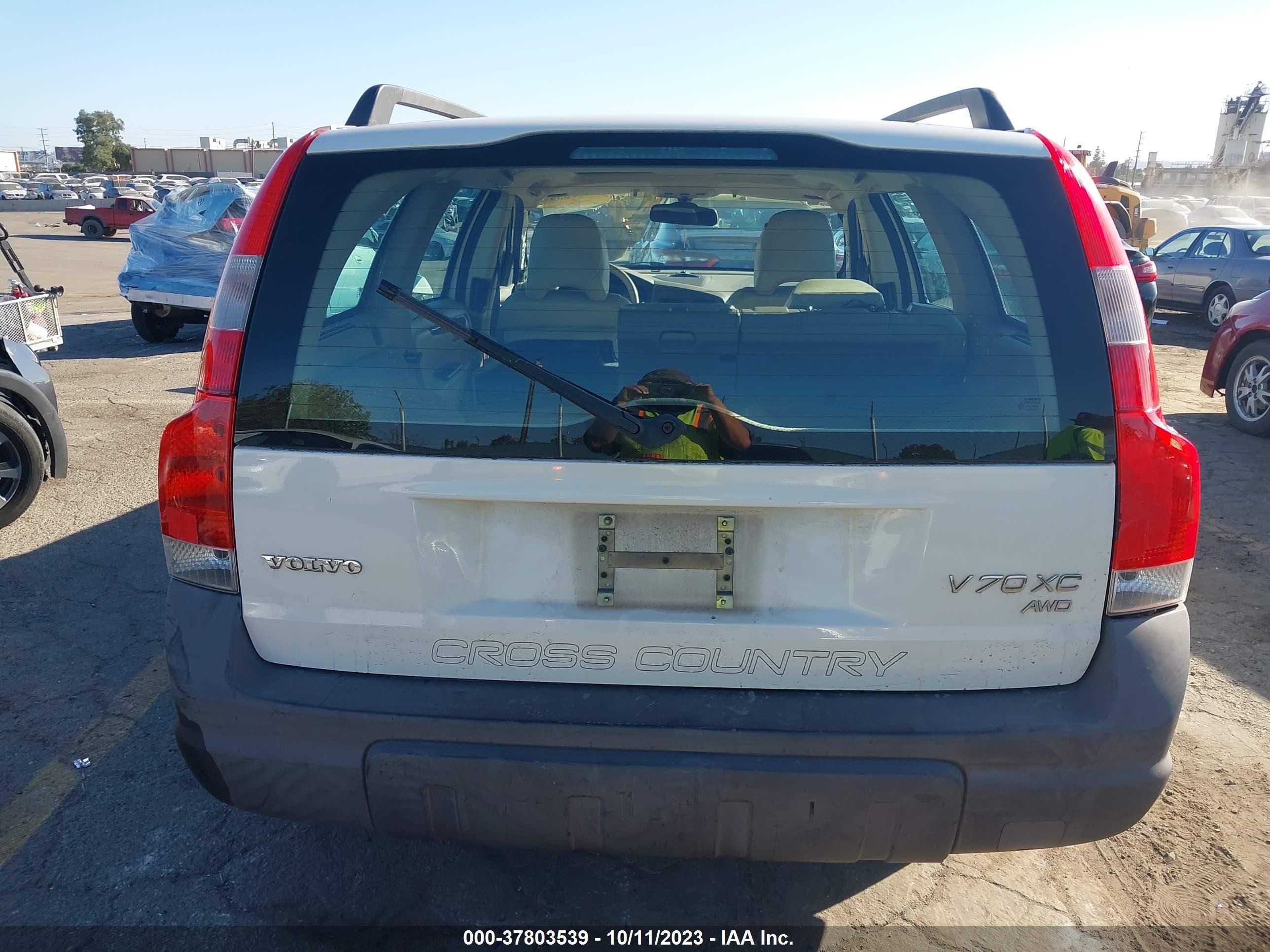 Photo 15 VIN: YV1SZ58D111005474 - VOLVO V70 