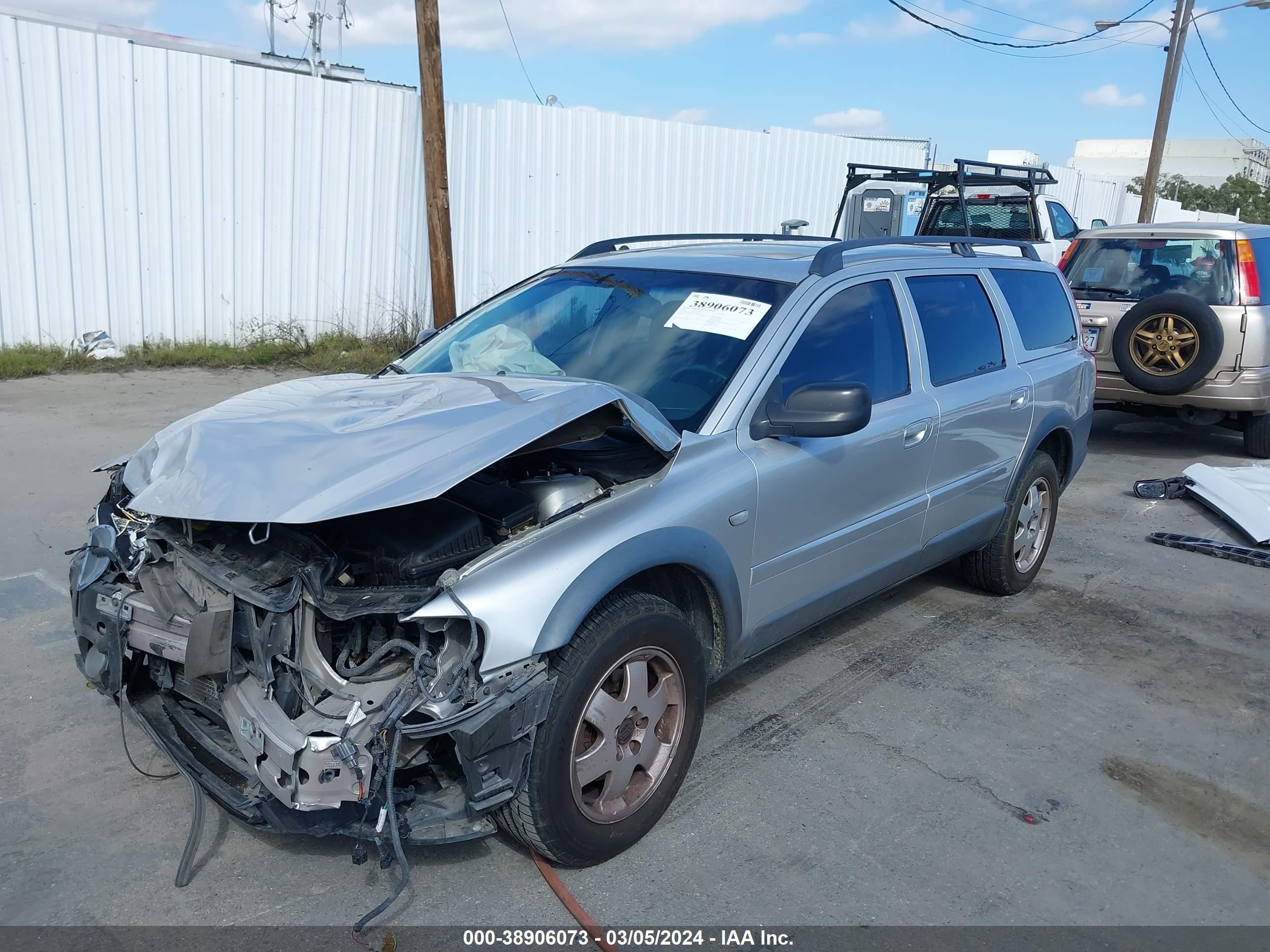 Photo 1 VIN: YV1SZ58D311039934 - VOLVO V70 