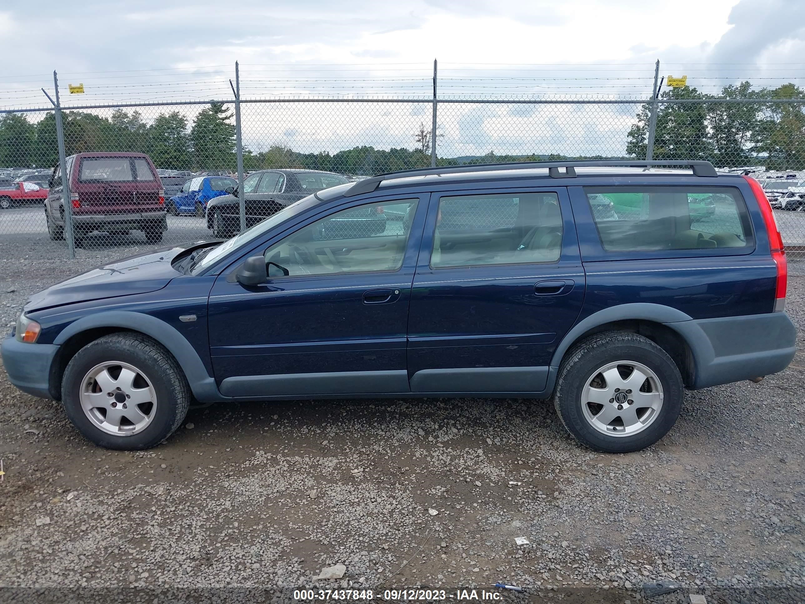 Photo 13 VIN: YV1SZ58D611016390 - VOLVO V70 