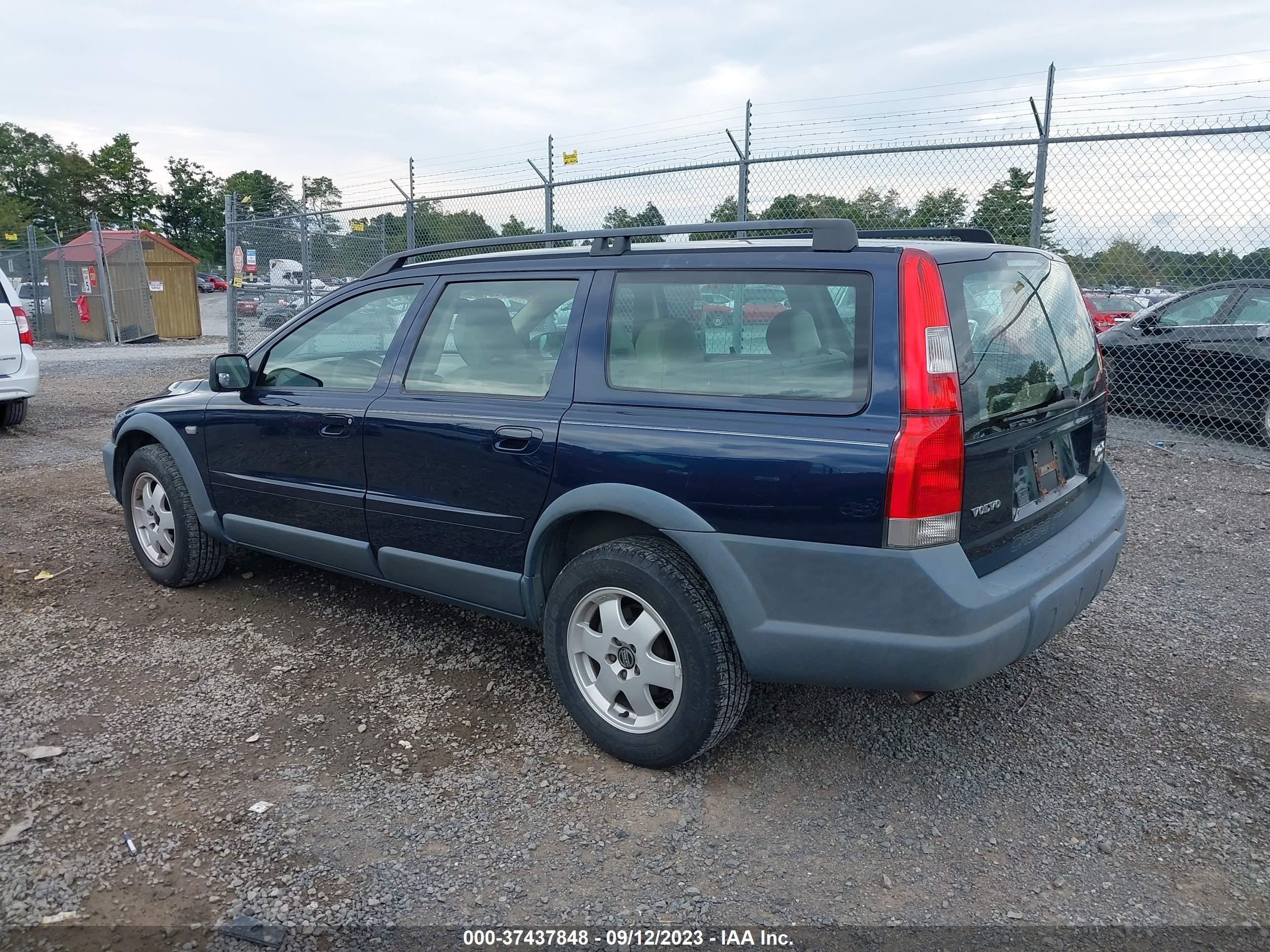 Photo 2 VIN: YV1SZ58D611016390 - VOLVO V70 