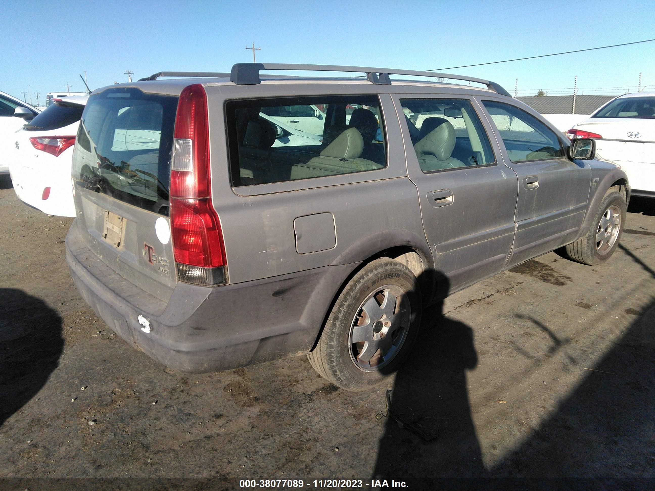 Photo 3 VIN: YV1SZ58D921051717 - VOLVO V70 