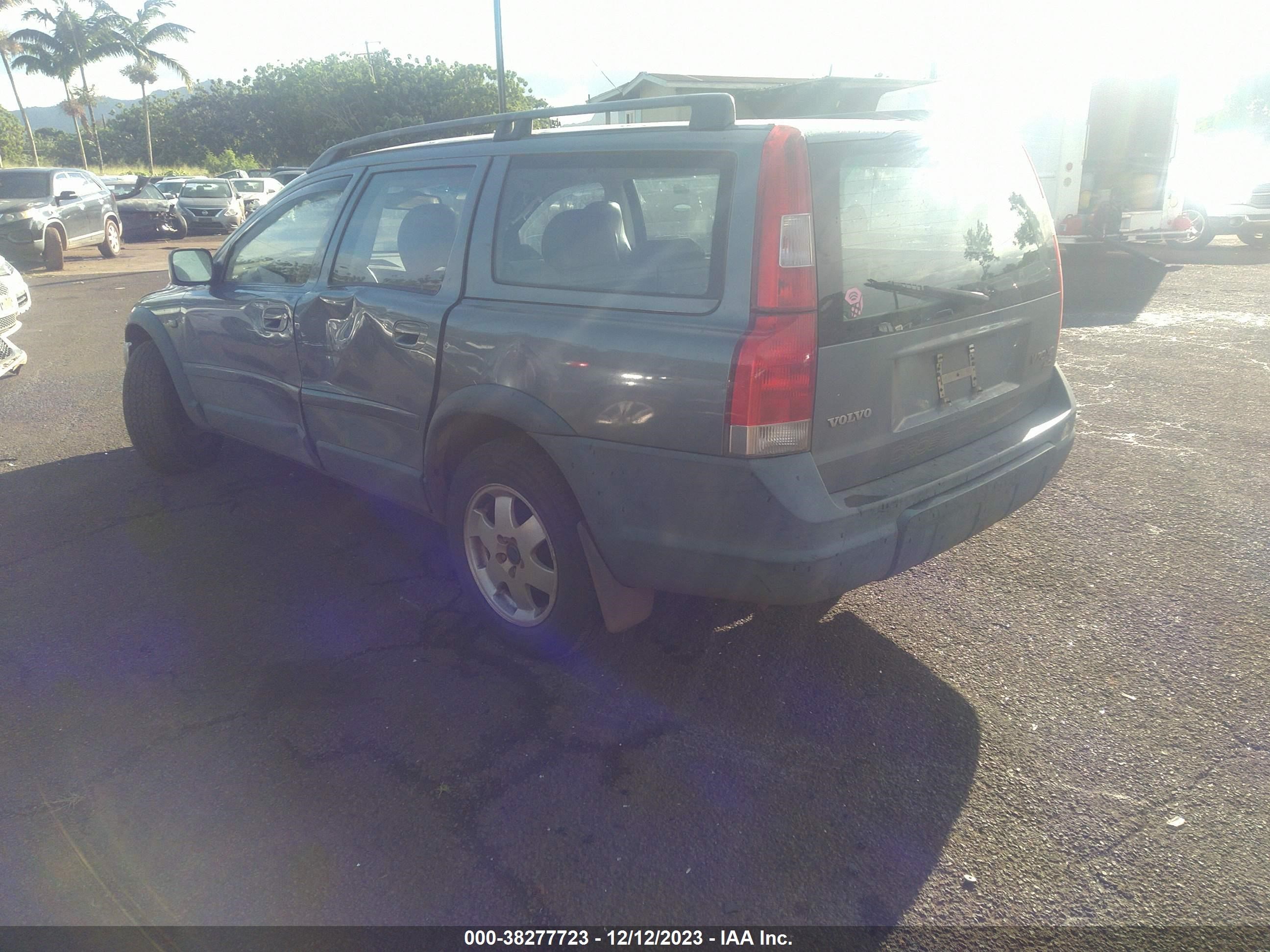 Photo 2 VIN: YV1SZ58DX21077792 - VOLVO V70 