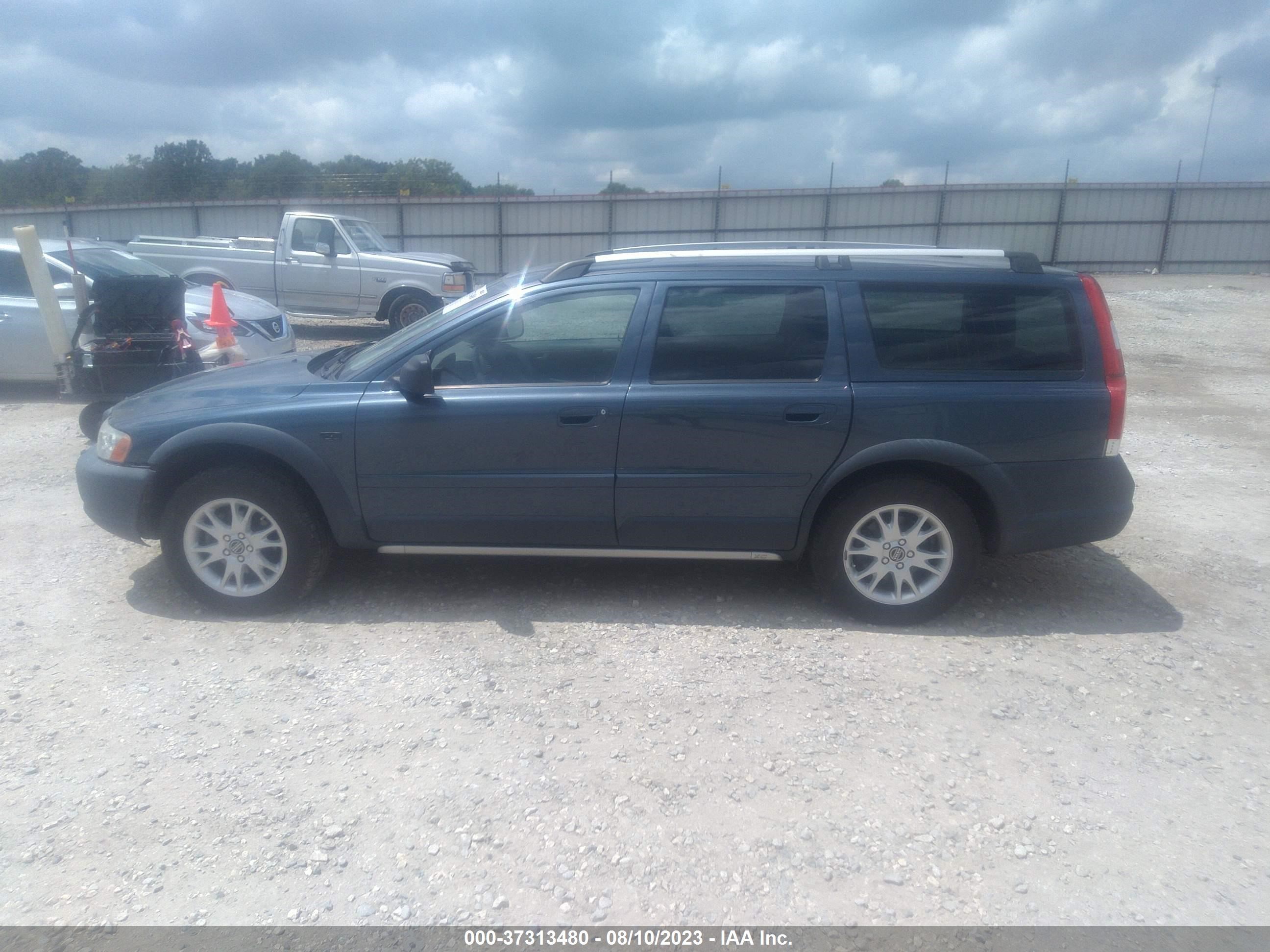 Photo 13 VIN: YV1SZ592051189115 - VOLVO XC70 