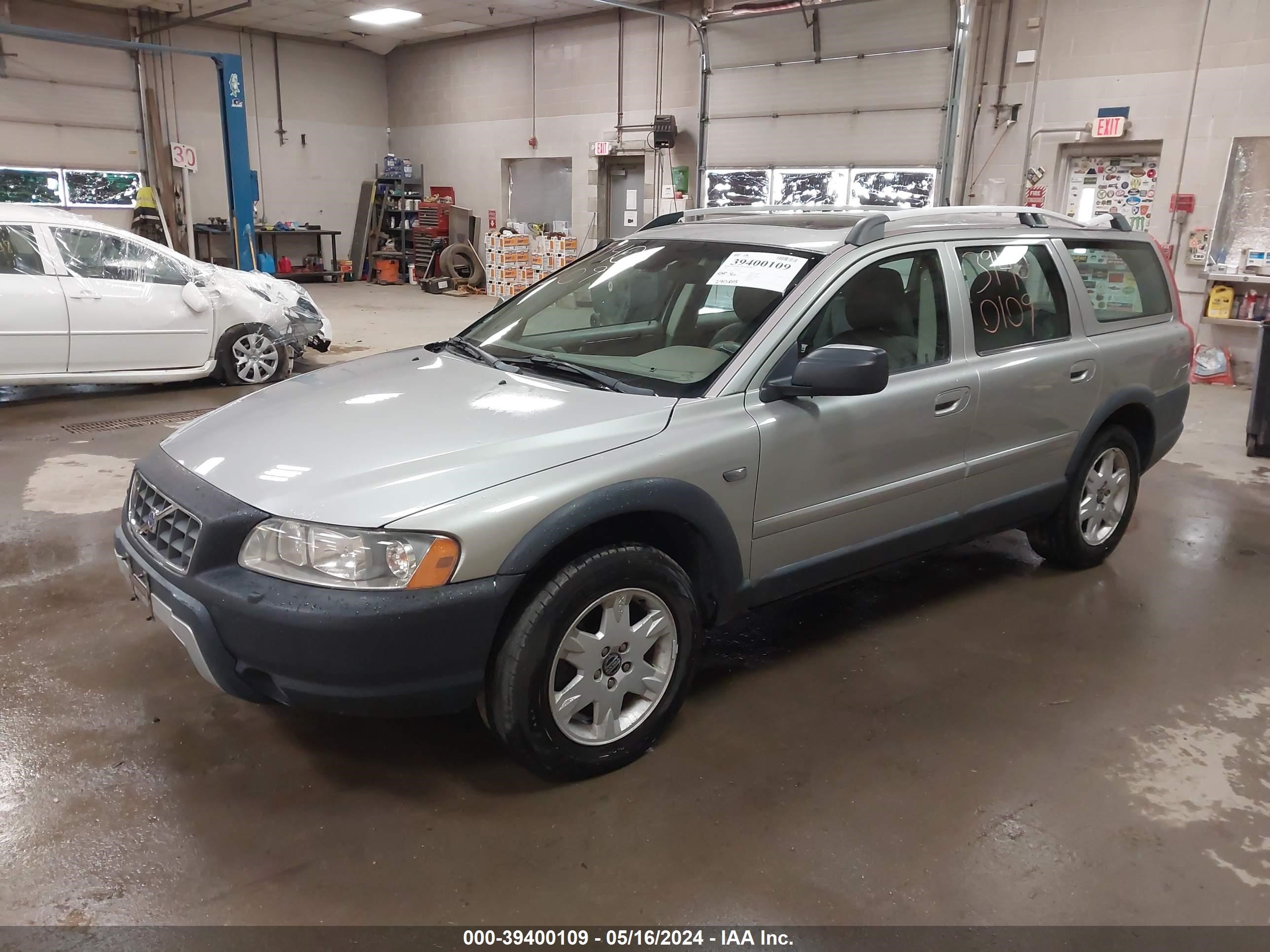 Photo 1 VIN: YV1SZ592251189388 - VOLVO XC70 