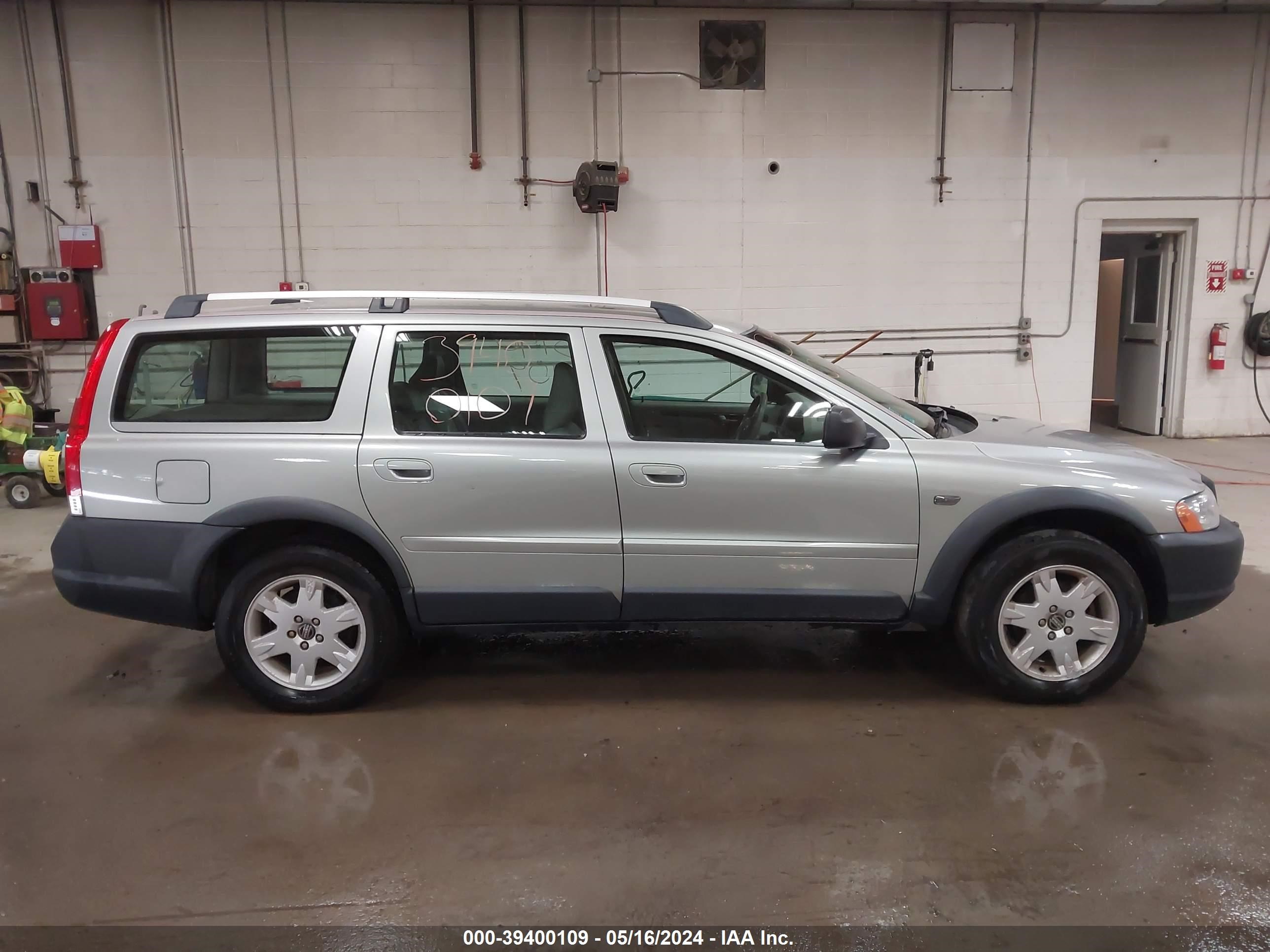 Photo 12 VIN: YV1SZ592251189388 - VOLVO XC70 