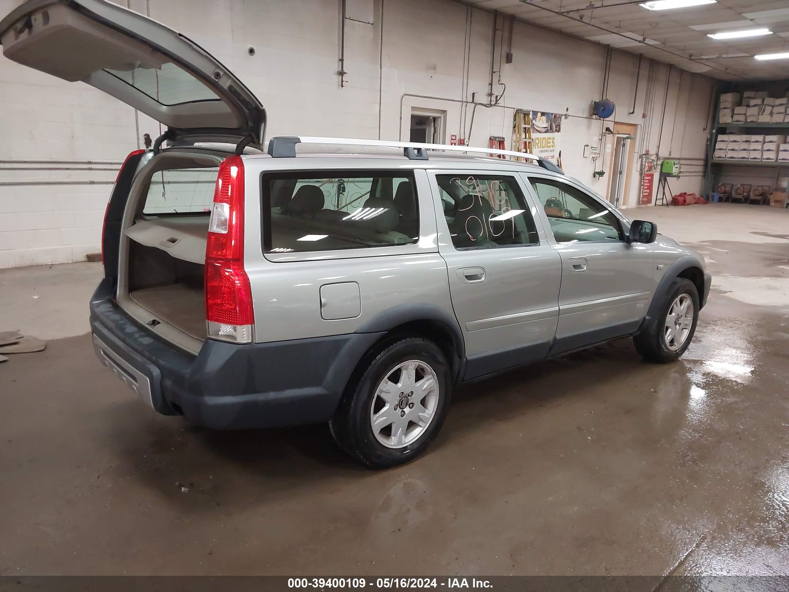 Photo 3 VIN: YV1SZ592251189388 - VOLVO XC70 