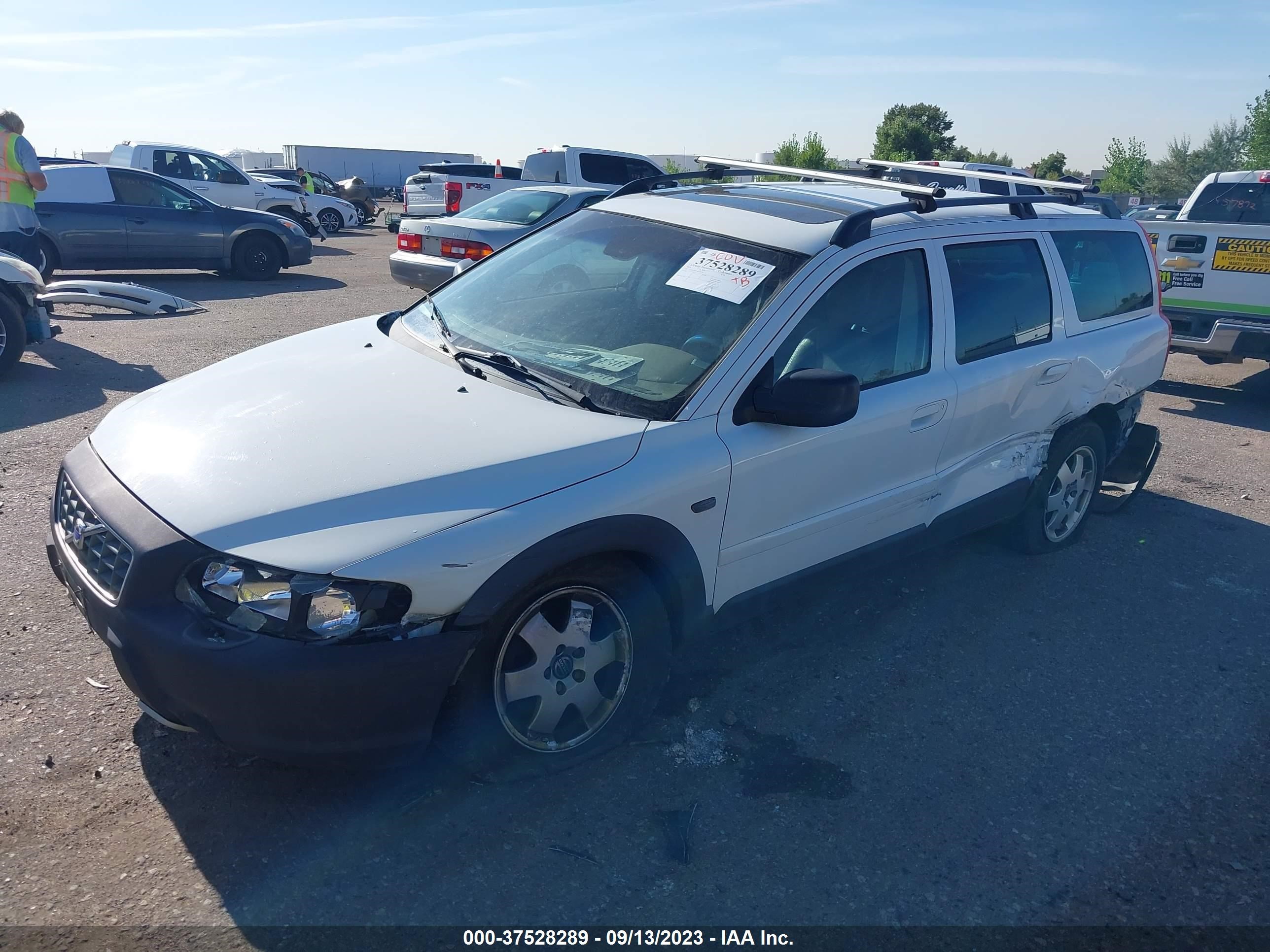 Photo 1 VIN: YV1SZ59H741159726 - VOLVO V70 