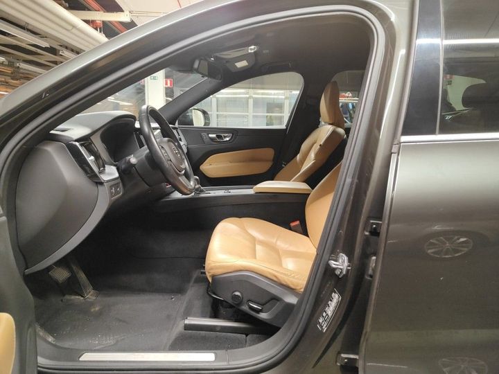 Photo 2 VIN: YV1UZA8VDK1221240 - VOLVO XC60 '17 