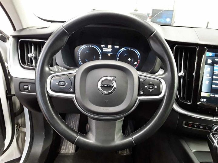 Photo 14 VIN: YV1UZARV1L1436598 - VOLVO XC60 D3 MOMENTUM PRO 