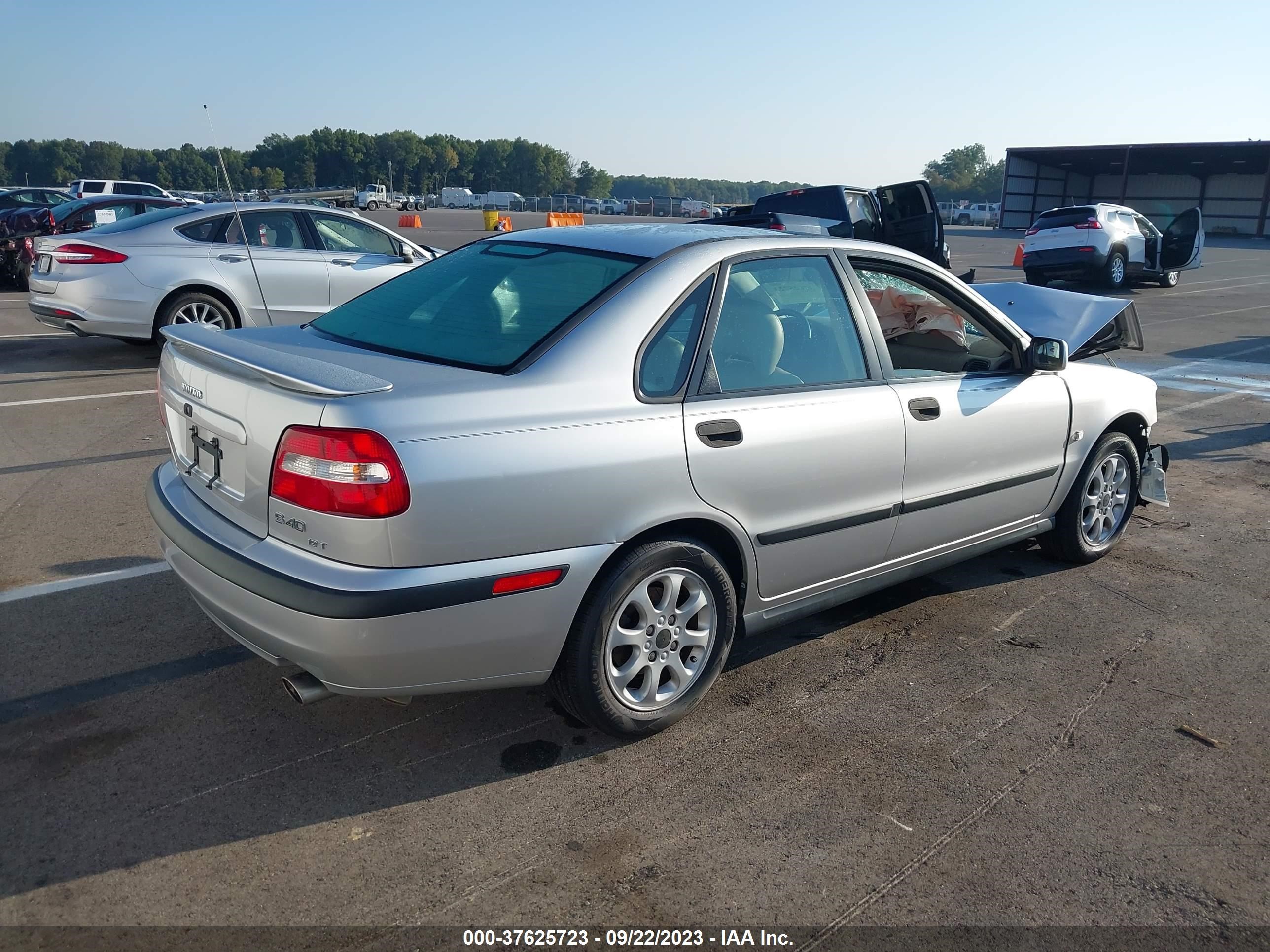 Photo 3 VIN: YV1VS29551F728643 - VOLVO S40 