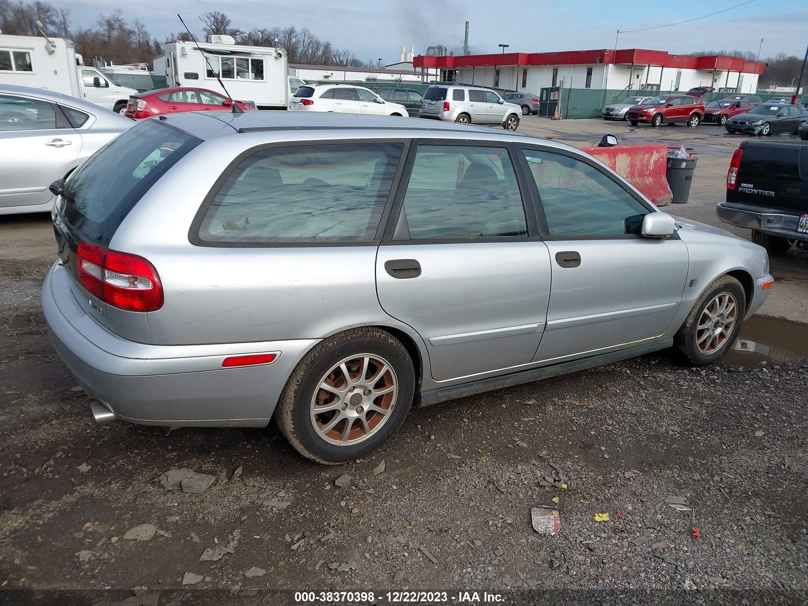 Photo 3 VIN: YV1VW29563F940247 - VOLVO V40 