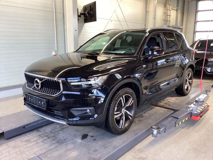 Photo 0 VIN: YV1XZ15VDN2783120 - VOLVO XC40 MOMENTUM PRO 2WD 