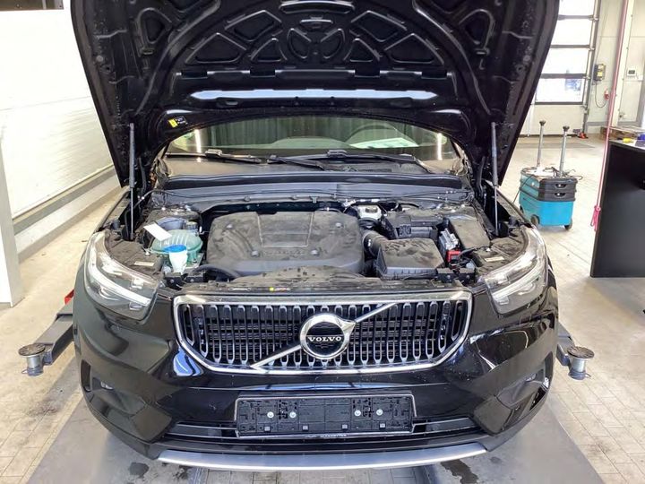 Photo 16 VIN: YV1XZ15VDN2783120 - VOLVO XC40 MOMENTUM PRO 2WD 