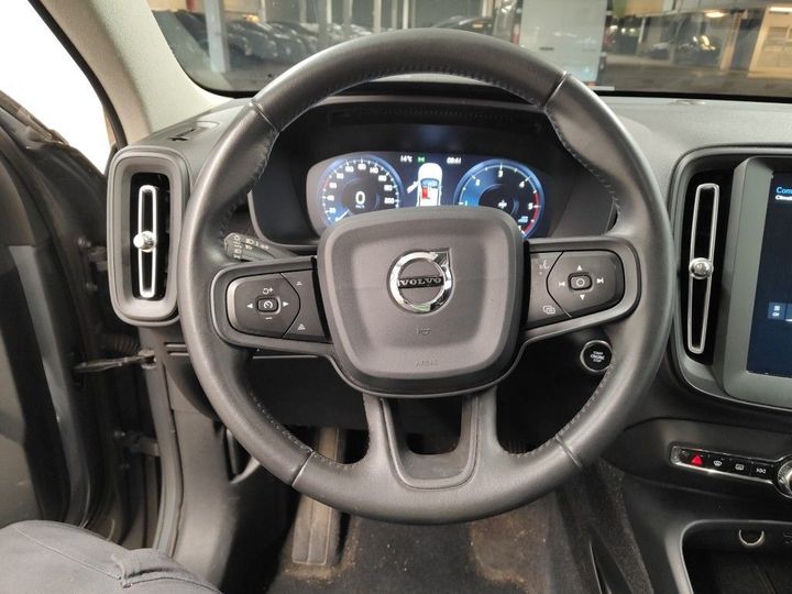 Photo 22 VIN: YV1XZ72B1K2122886 - VOLVO XC40 '17 