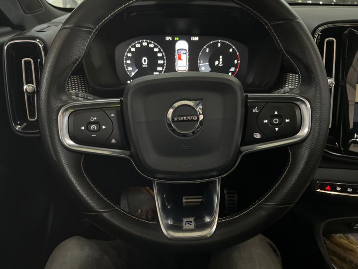 Photo 22 VIN: YV1XZ72BDK2092900 - VOLVO XC40 '17 