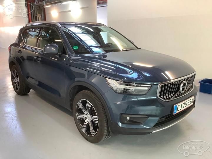 Photo 3 VIN: YV1XZ72VDL2174879 - VOLVO XC40 SUV 