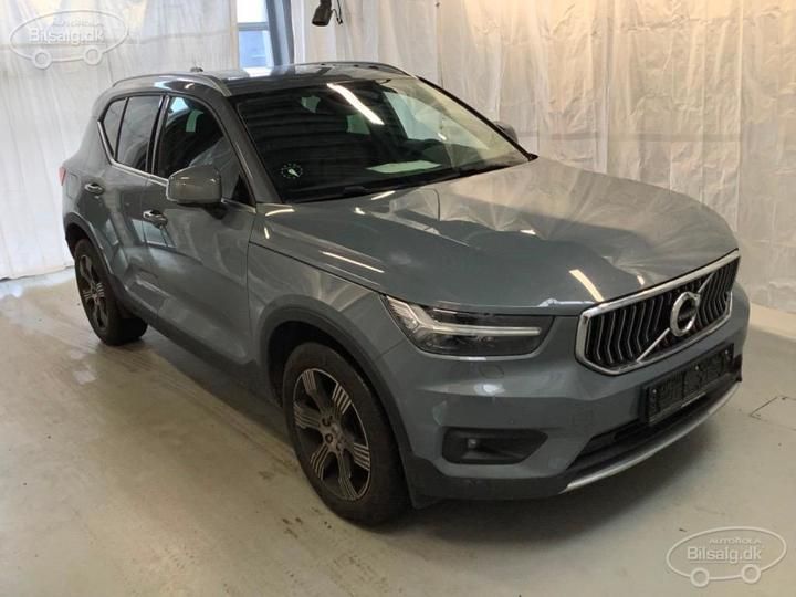 Photo 2 VIN: YV1XZ72VDL2327571 - VOLVO XC40 SUV 