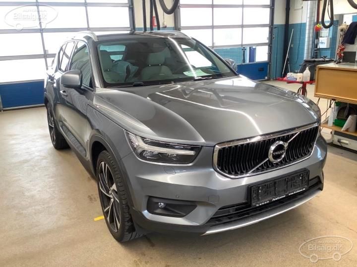 Photo 2 VIN: YV1XZA6BCJ2011634 - VOLVO XC40 SUV 