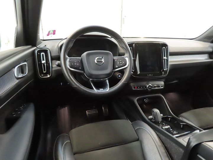 Photo 3 VIN: YV1XZACBDK2104450 - VOLVO XC40 