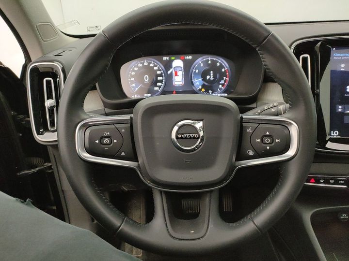 Photo 27 VIN: YV1XZACVDK2064299 - VOLVO XC40 '17 