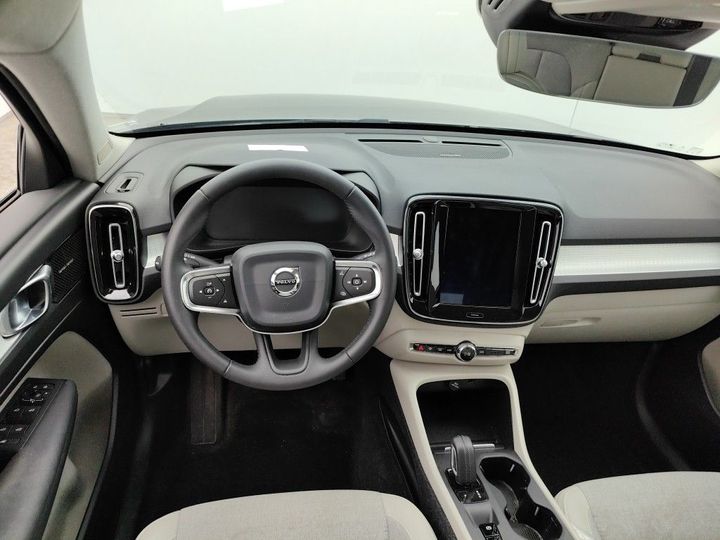 Photo 8 VIN: YV1XZACVDK2116205 - VOLVO XC40 '17 