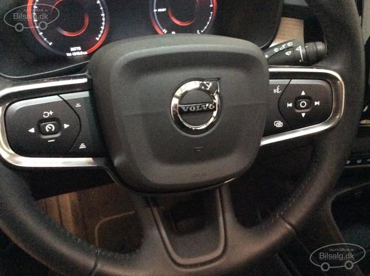 Photo 10 VIN: YV1XZBBVFM2404130 - VOLVO XC40 SUV 