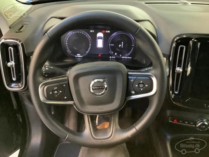 Photo 11 VIN: YV1XZBBVFM2534010 - VOLVO XC40 SUV 